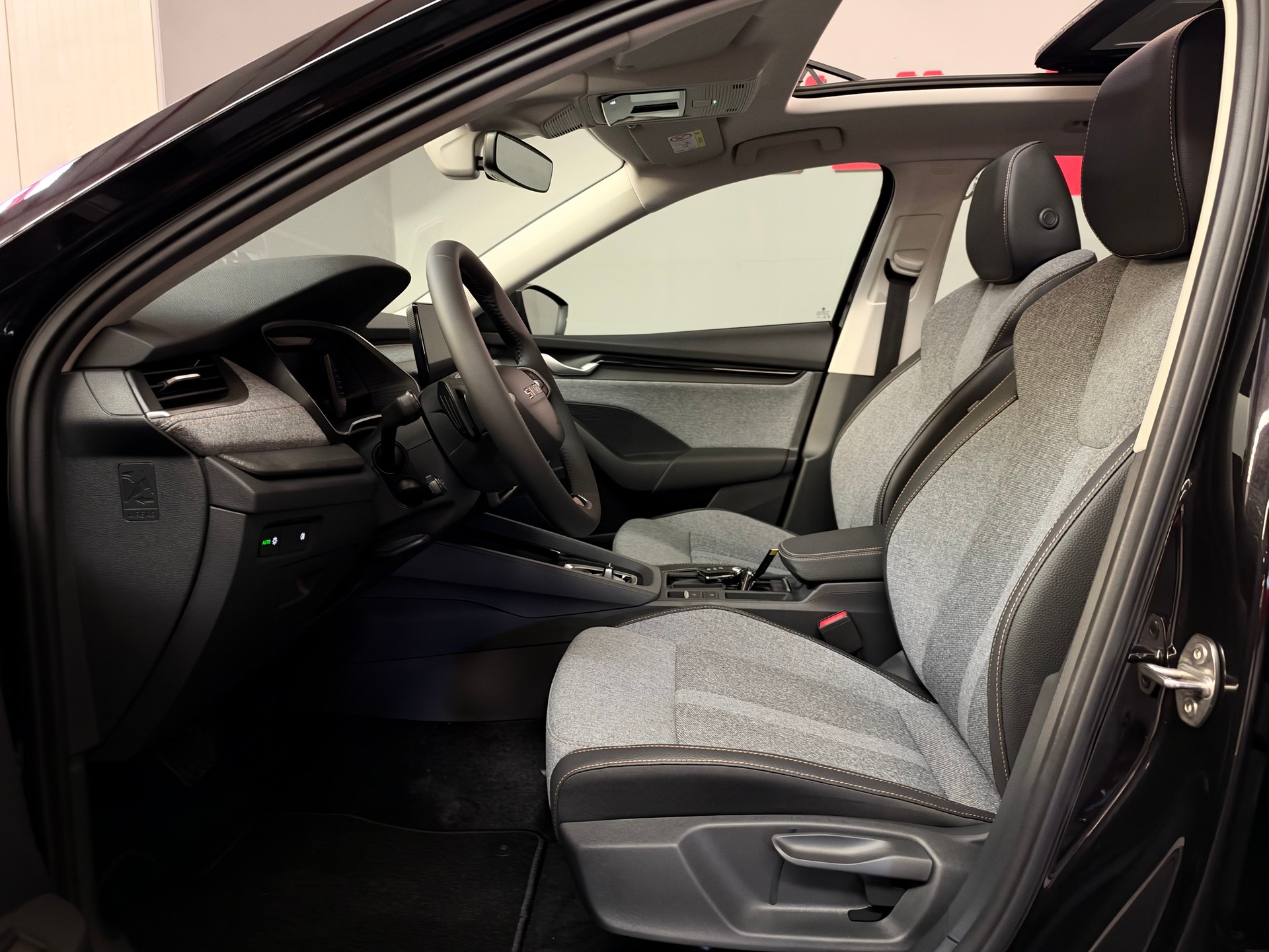 SKODA Octavia Combi 2.0 TSI DSG Selection 4x4-image-10