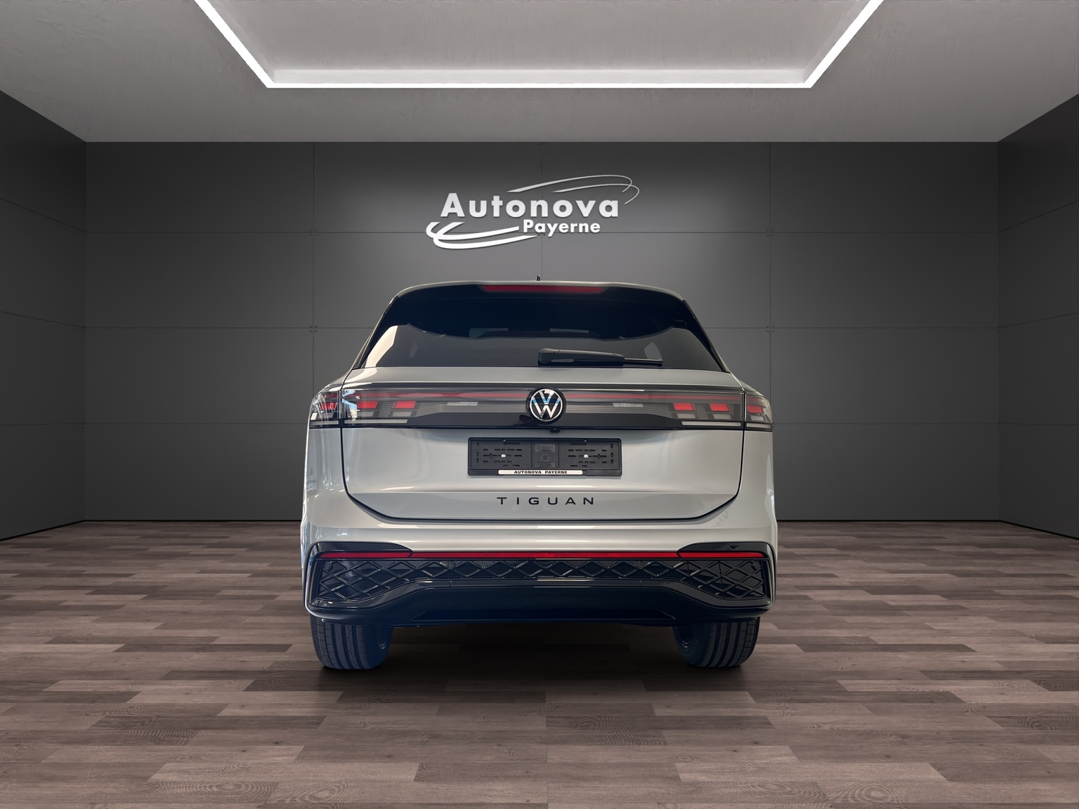 VW Tiguan 2.0 TSI DSG R-Line Plus 4Motion-image-4