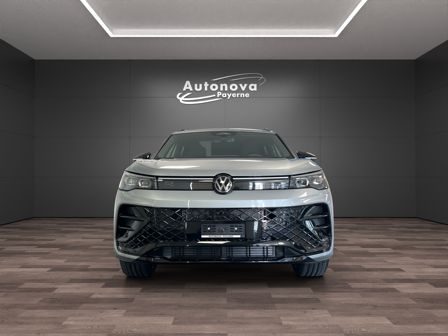 VW Tiguan 2.0 TSI DSG R-Line Plus 4Motion-image-1