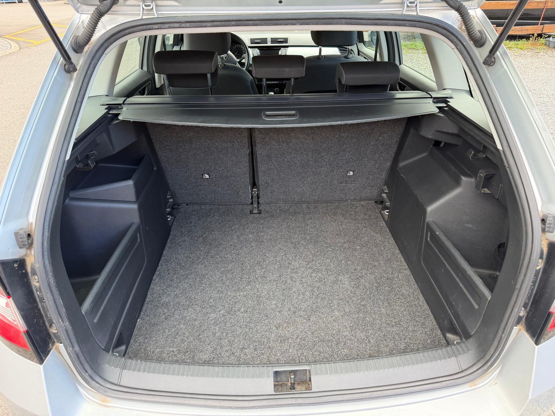 SKODA Fabia 1.4 TDI Ambition DSG-image-4