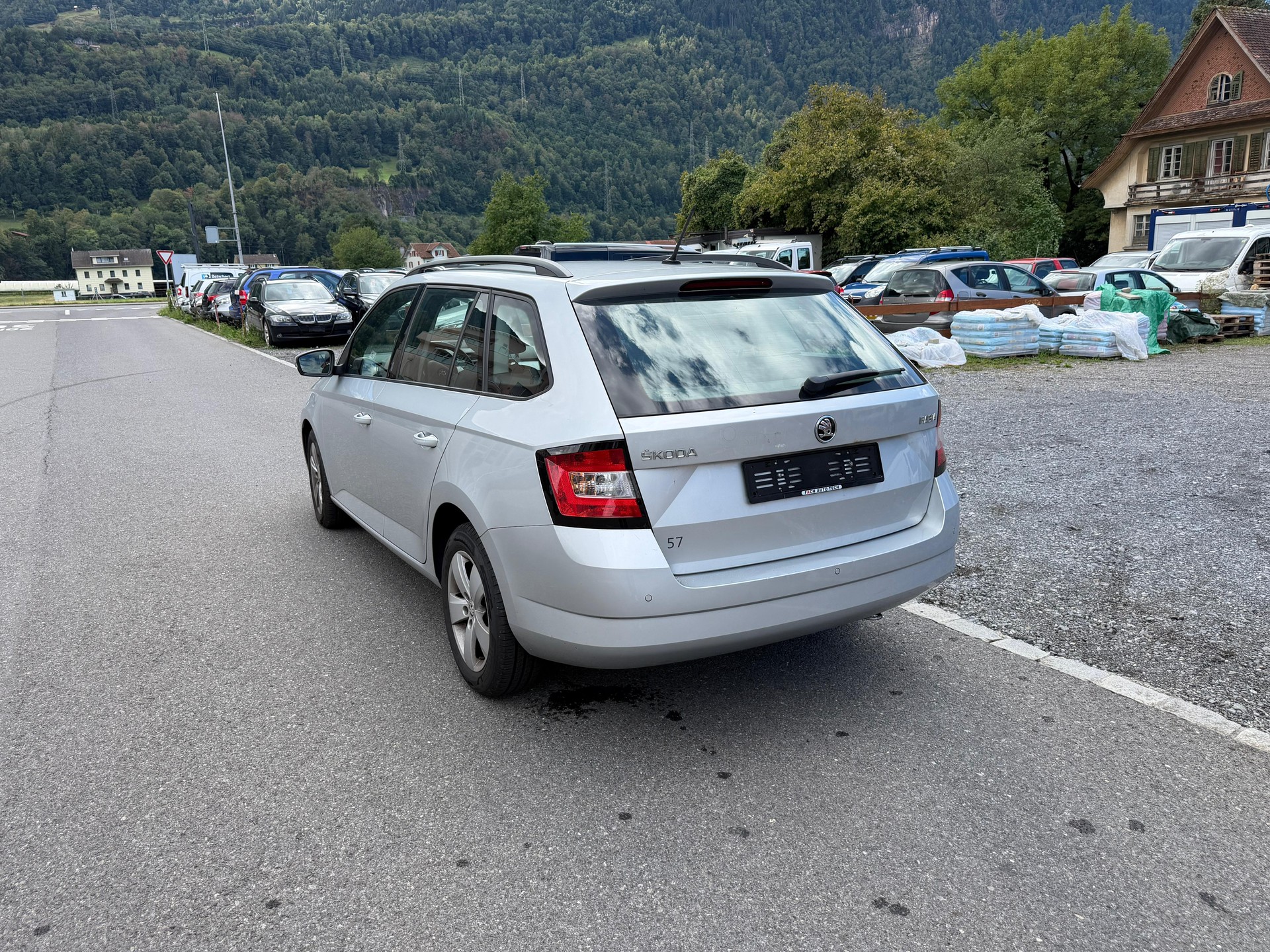 SKODA Fabia 1.4 TDI Ambition DSG-image-2