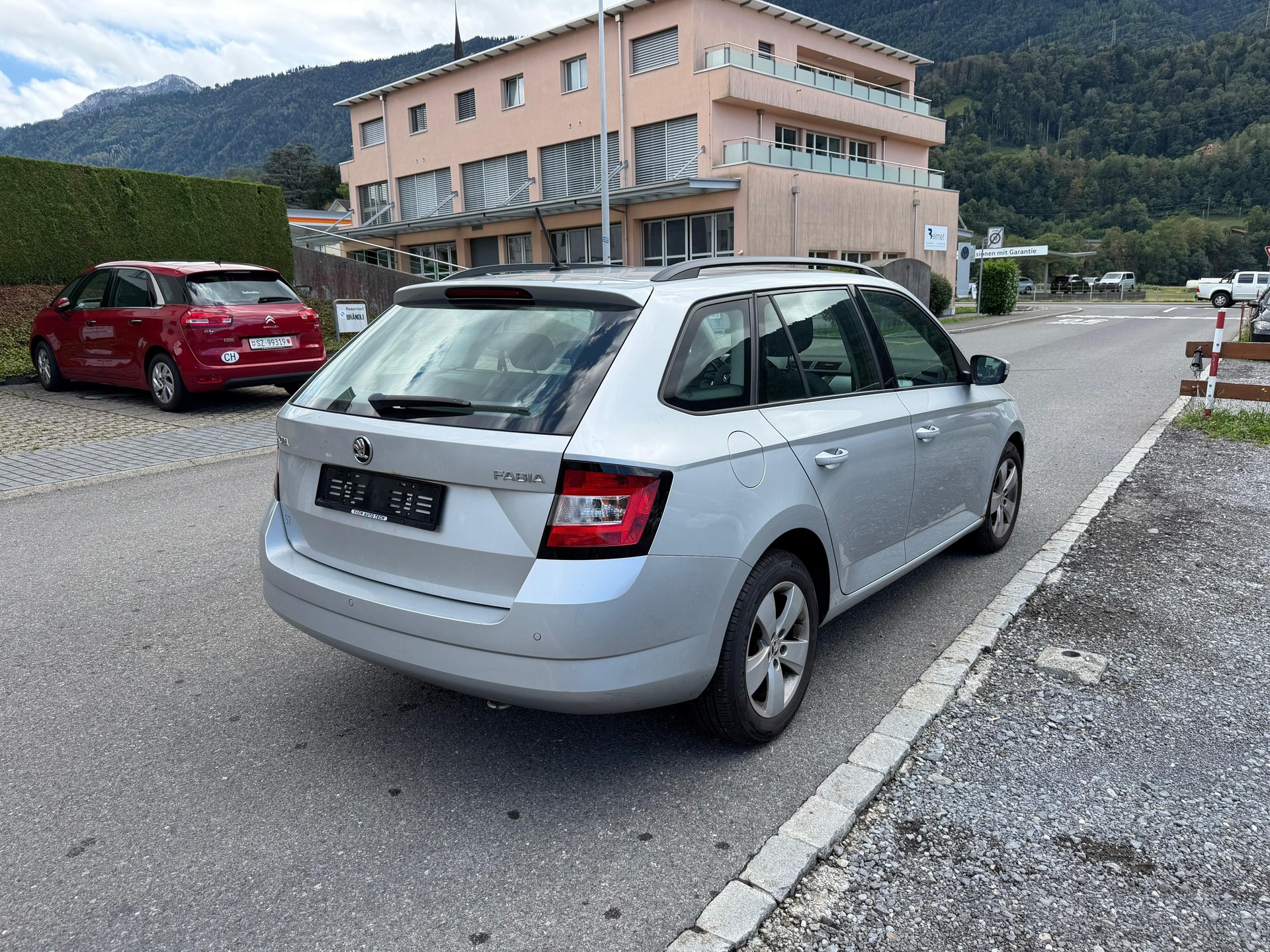 SKODA Fabia 1.4 TDI Ambition DSG-image-3