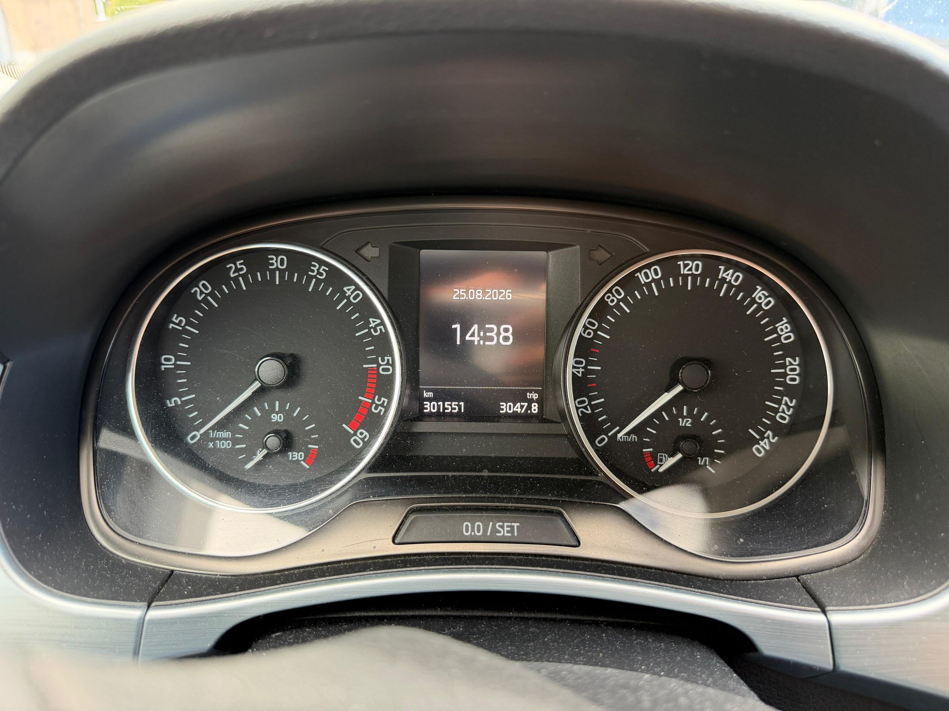 SKODA Fabia 1.4 TDI Ambition DSG-image-10