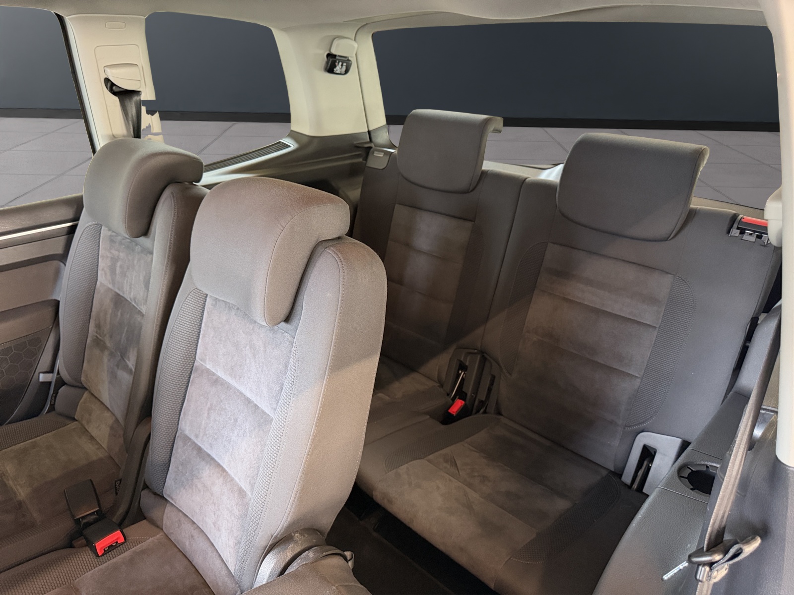 VW Touran 1.4 TSI Highline DSG-image-18