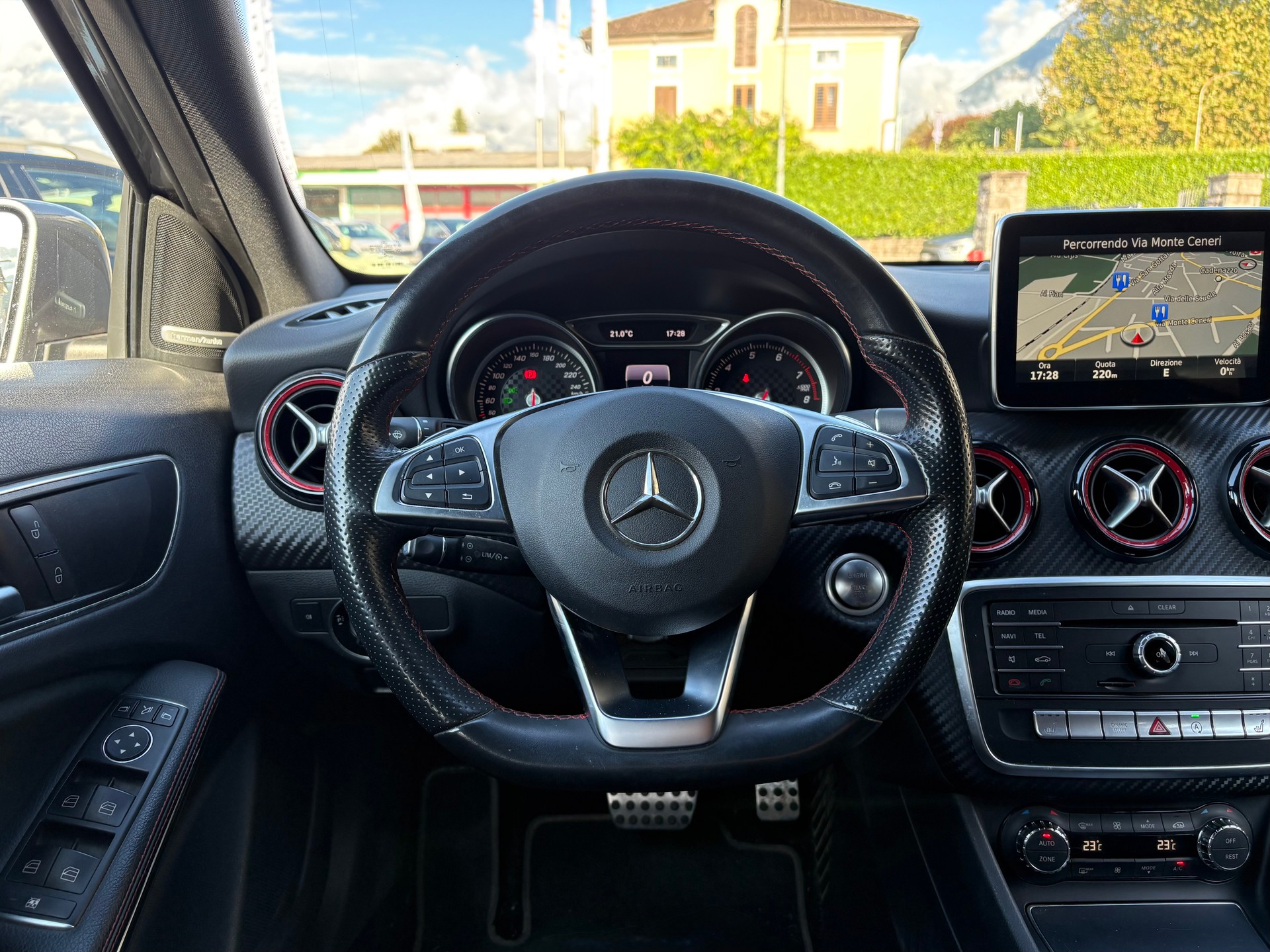 MERCEDES-BENZ A 250 Sport 4Matic 7G-DCT-image-13