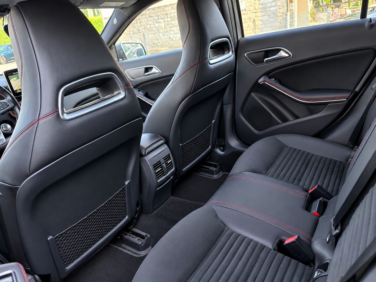 MERCEDES-BENZ A 250 Sport 4Matic 7G-DCT-image-11