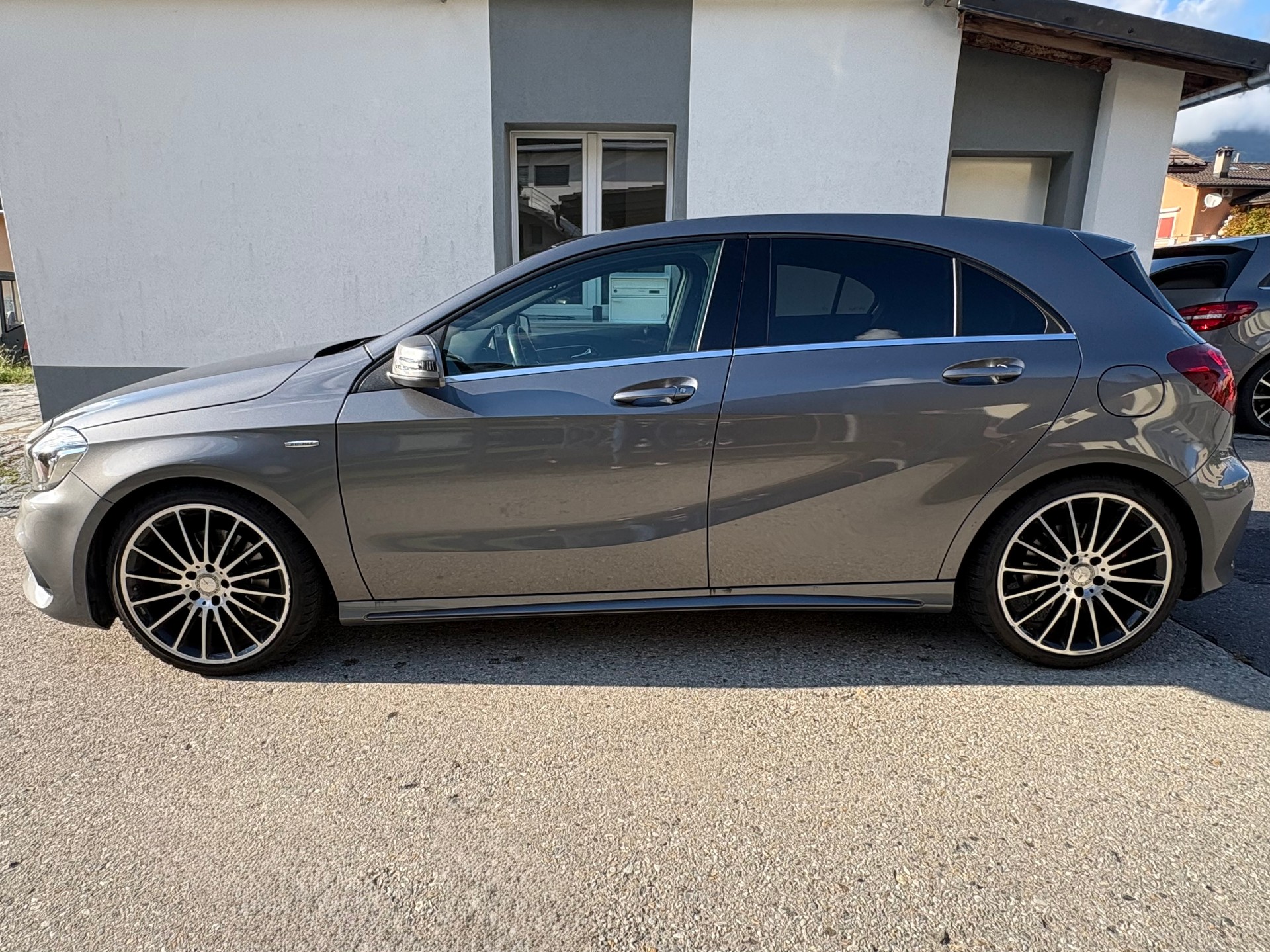 MERCEDES-BENZ A 250 Sport 4Matic 7G-DCT-image-4