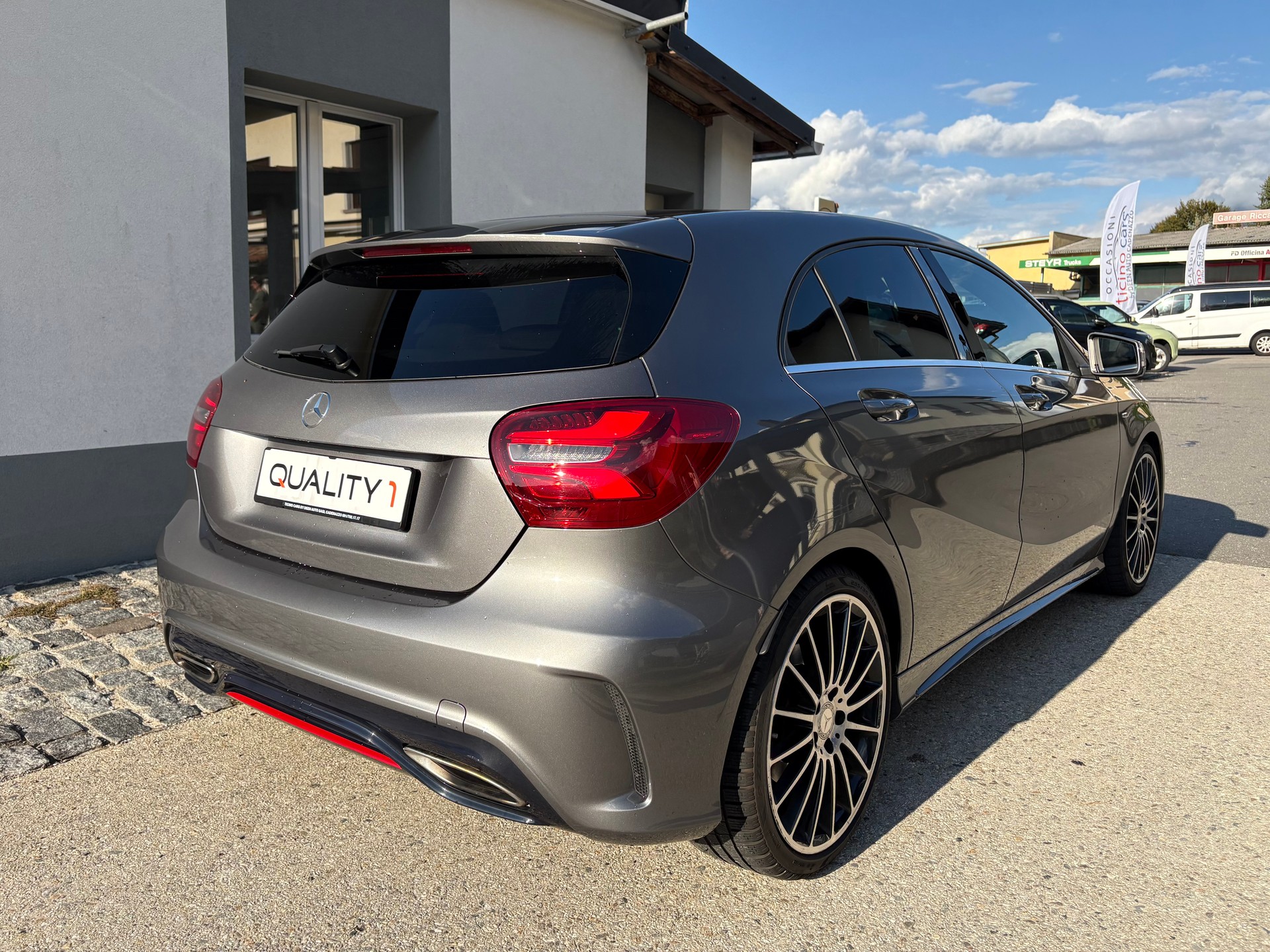 MERCEDES-BENZ A 250 Sport 4Matic 7G-DCT-image-3