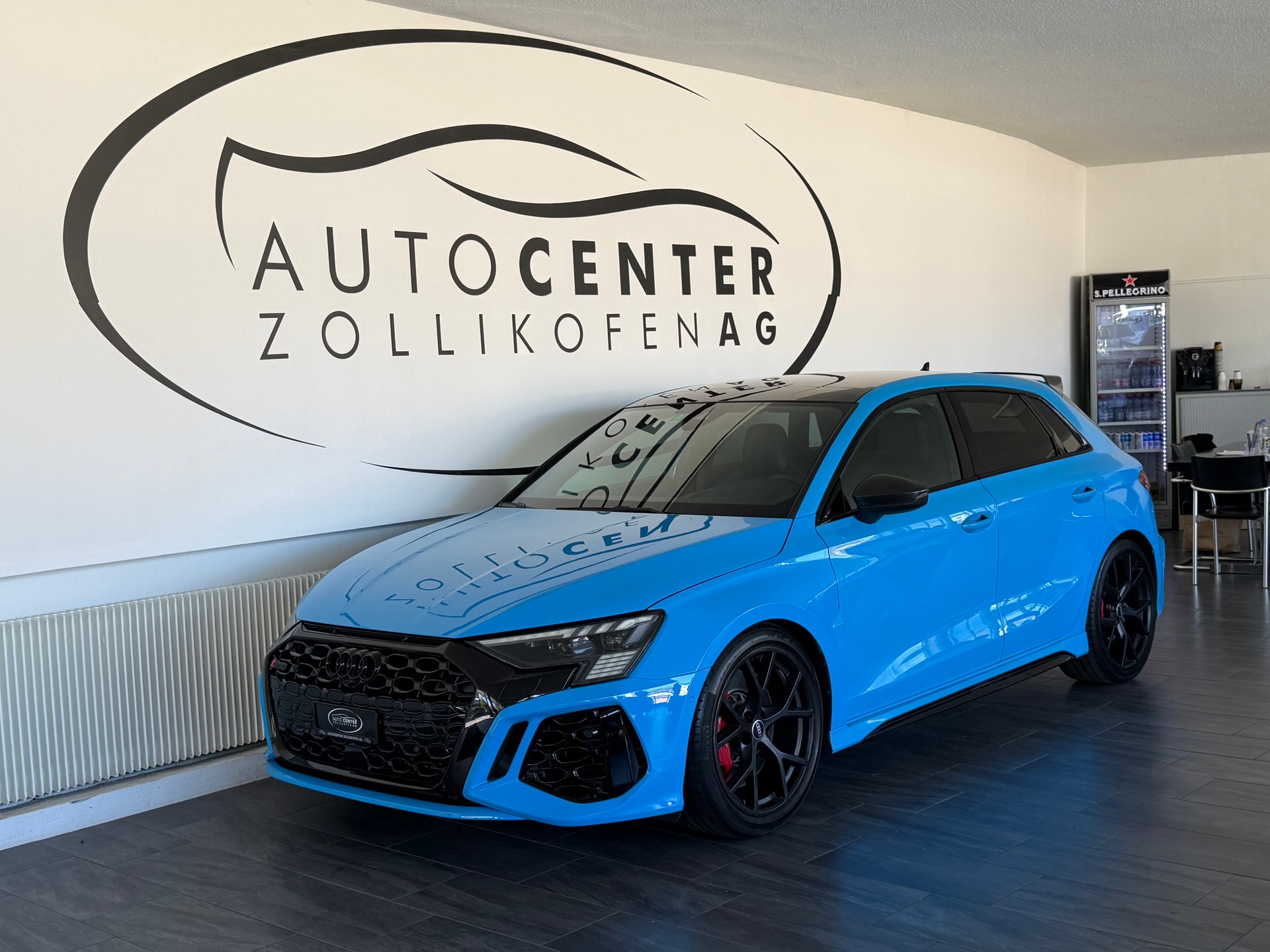 AUDI RS3 Sportback 2.5 TSI quattro S-tronic / CH Auto-image-3