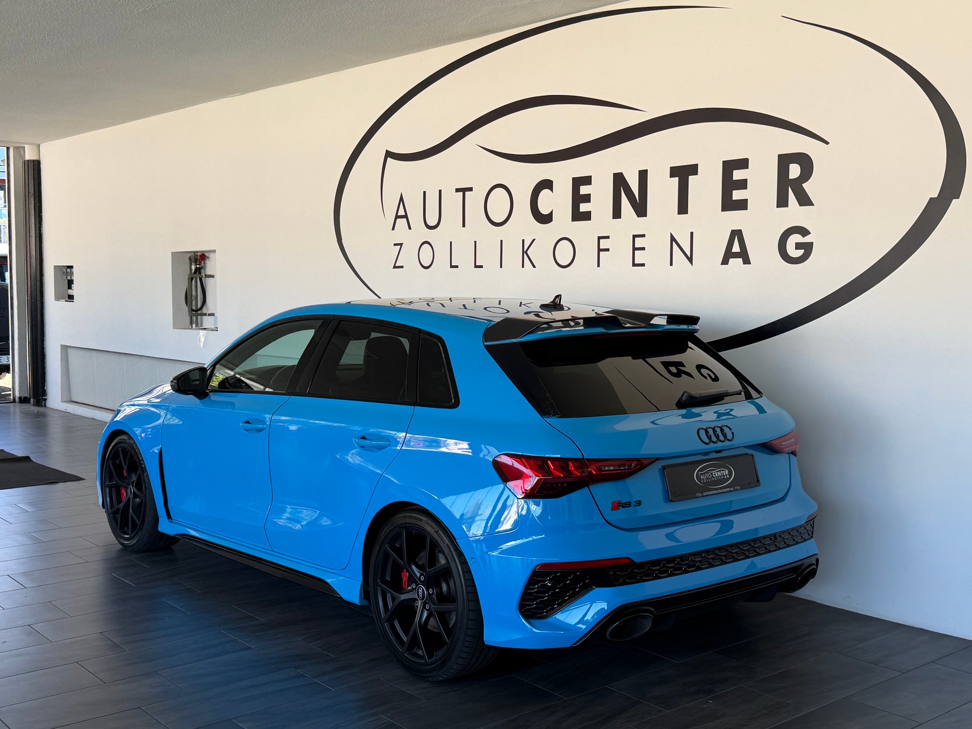 AUDI RS3 Sportback 2.5 TSI quattro S-tronic / CH Auto-image-5