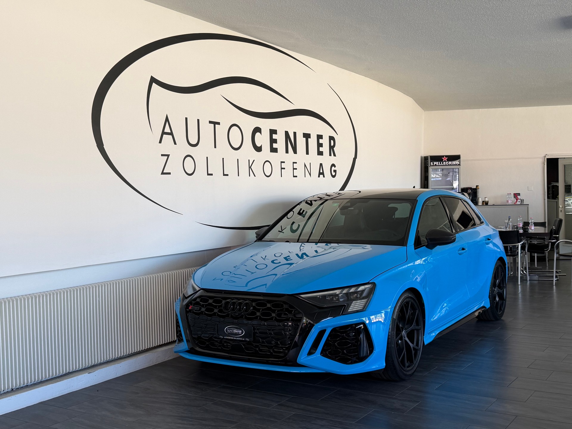 AUDI RS3 Sportback 2.5 TSI quattro S-tronic / CH Auto-image-2