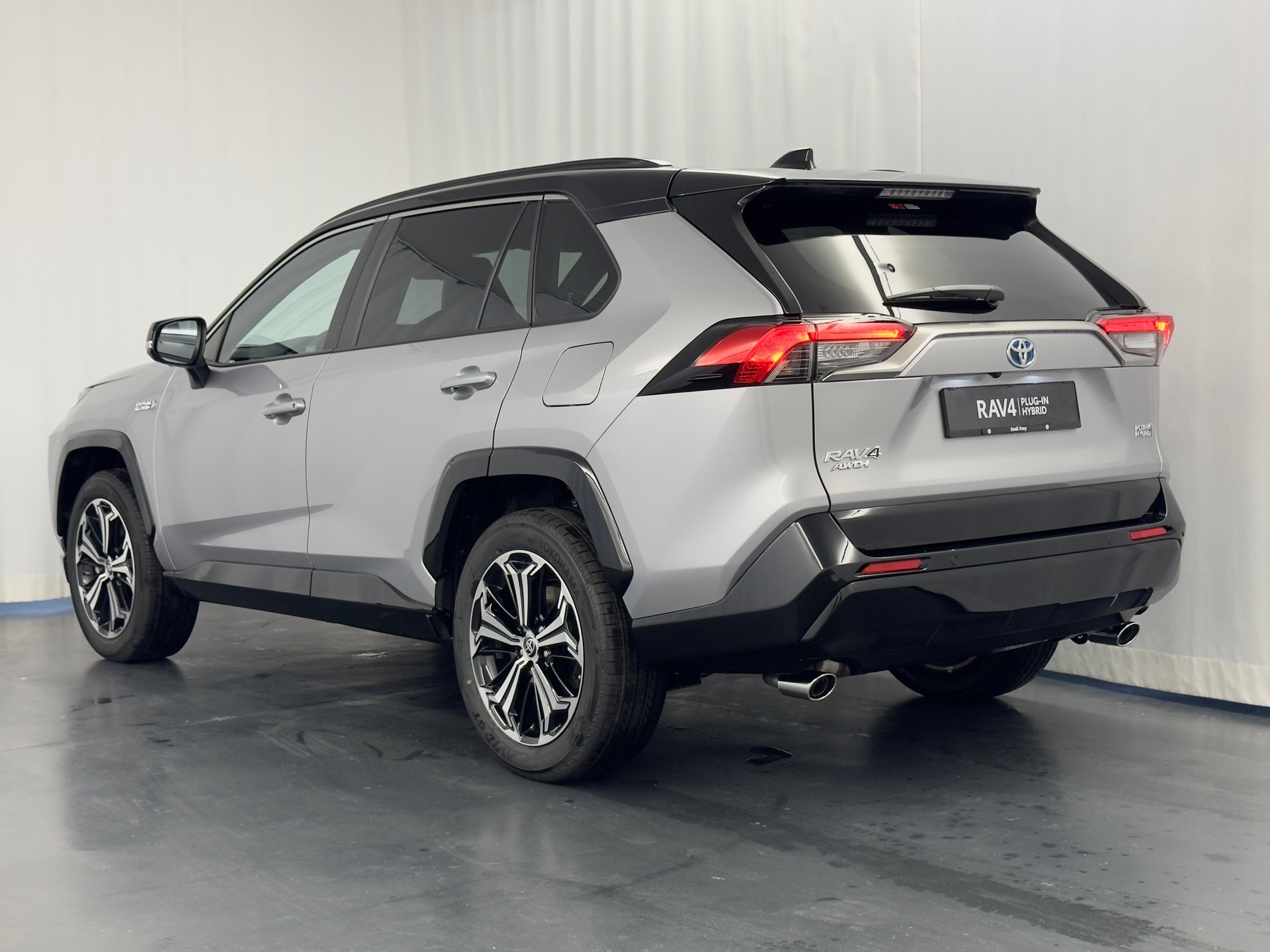 TOYOTA RAV4 2.5 Plug-In-Hybrid Platinum-image-2