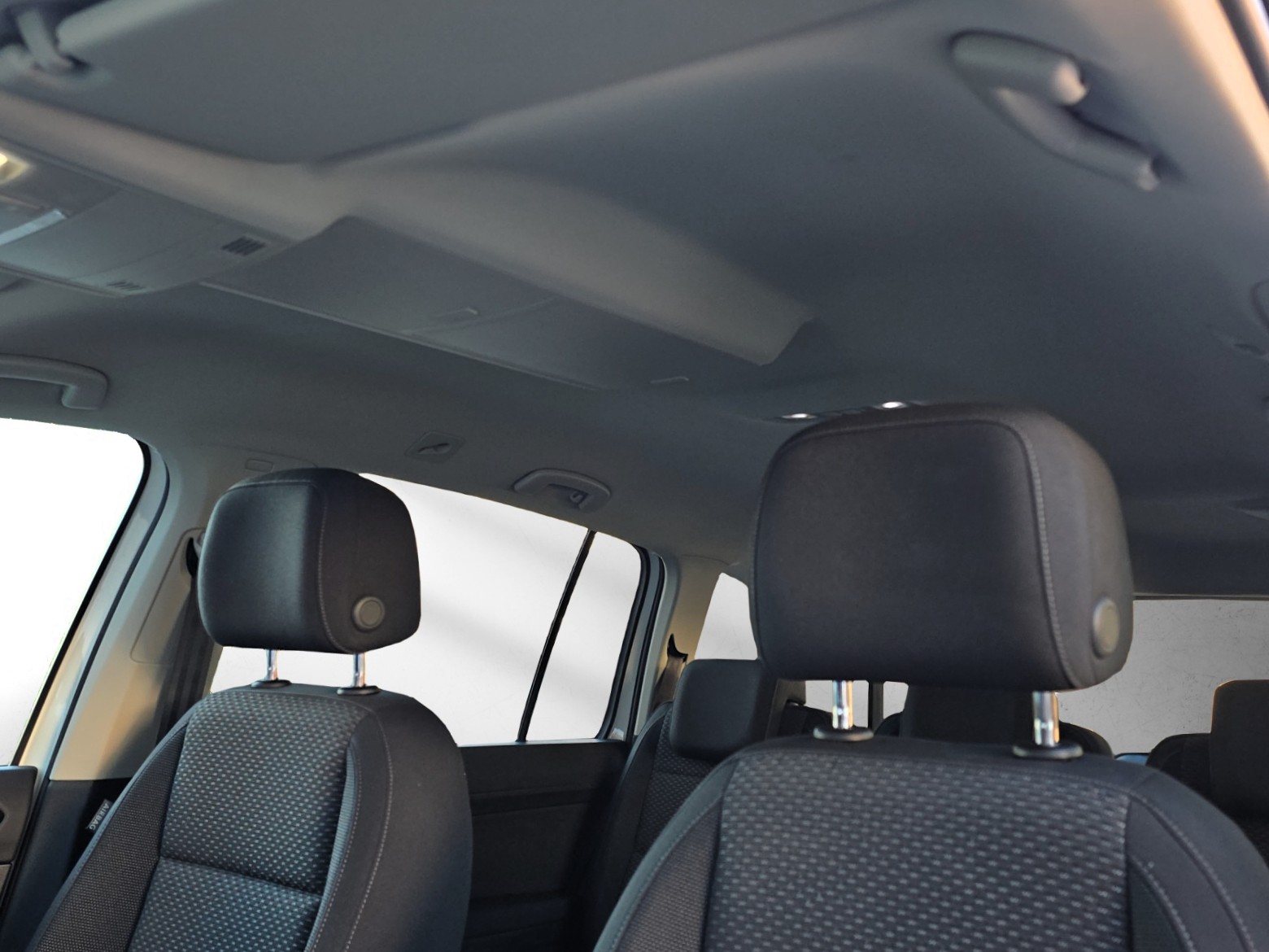 VW Touran 2.0 TDI BlueMotion Technology Comfortline DSG-image-14