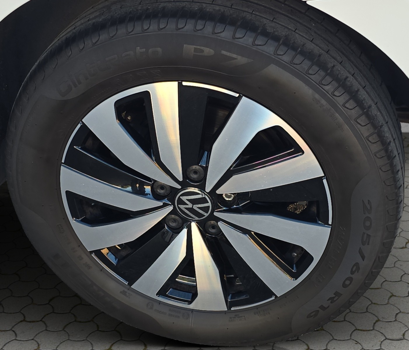 VW Touran 2.0 TDI BlueMotion Technology Comfortline DSG-image-8