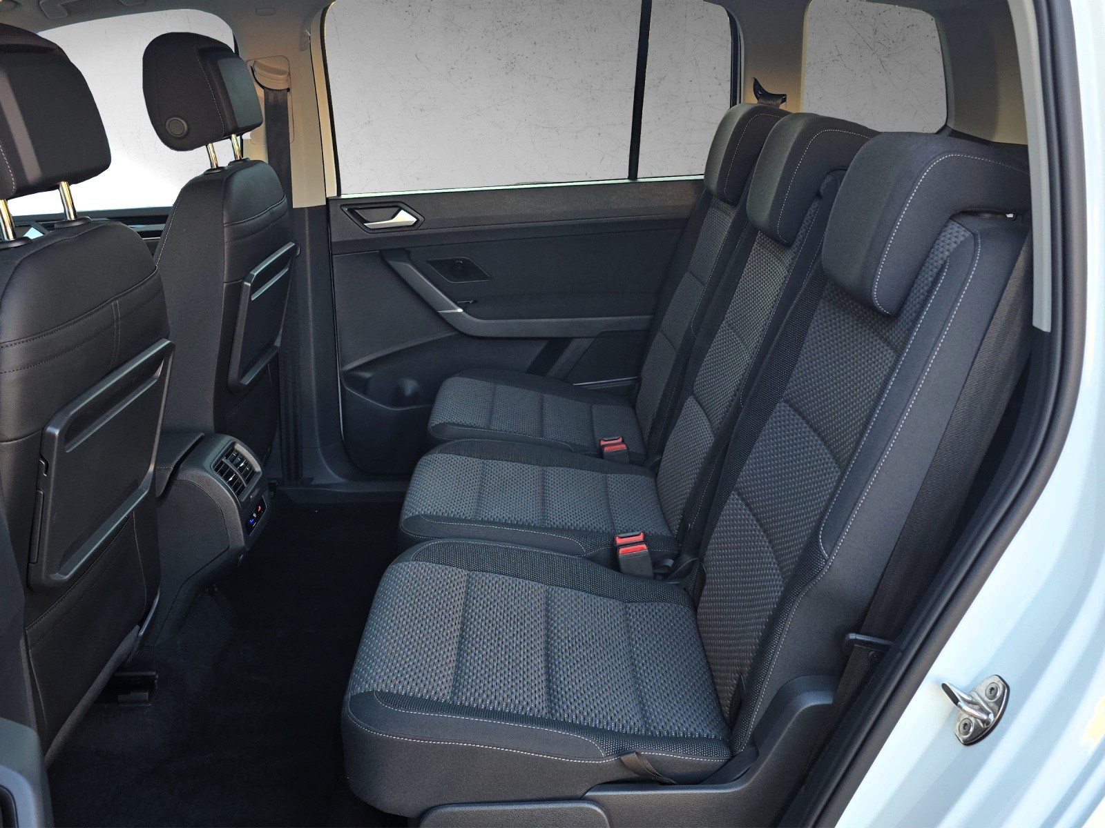 VW Touran 2.0 TDI BlueMotion Technology Comfortline DSG-image-15