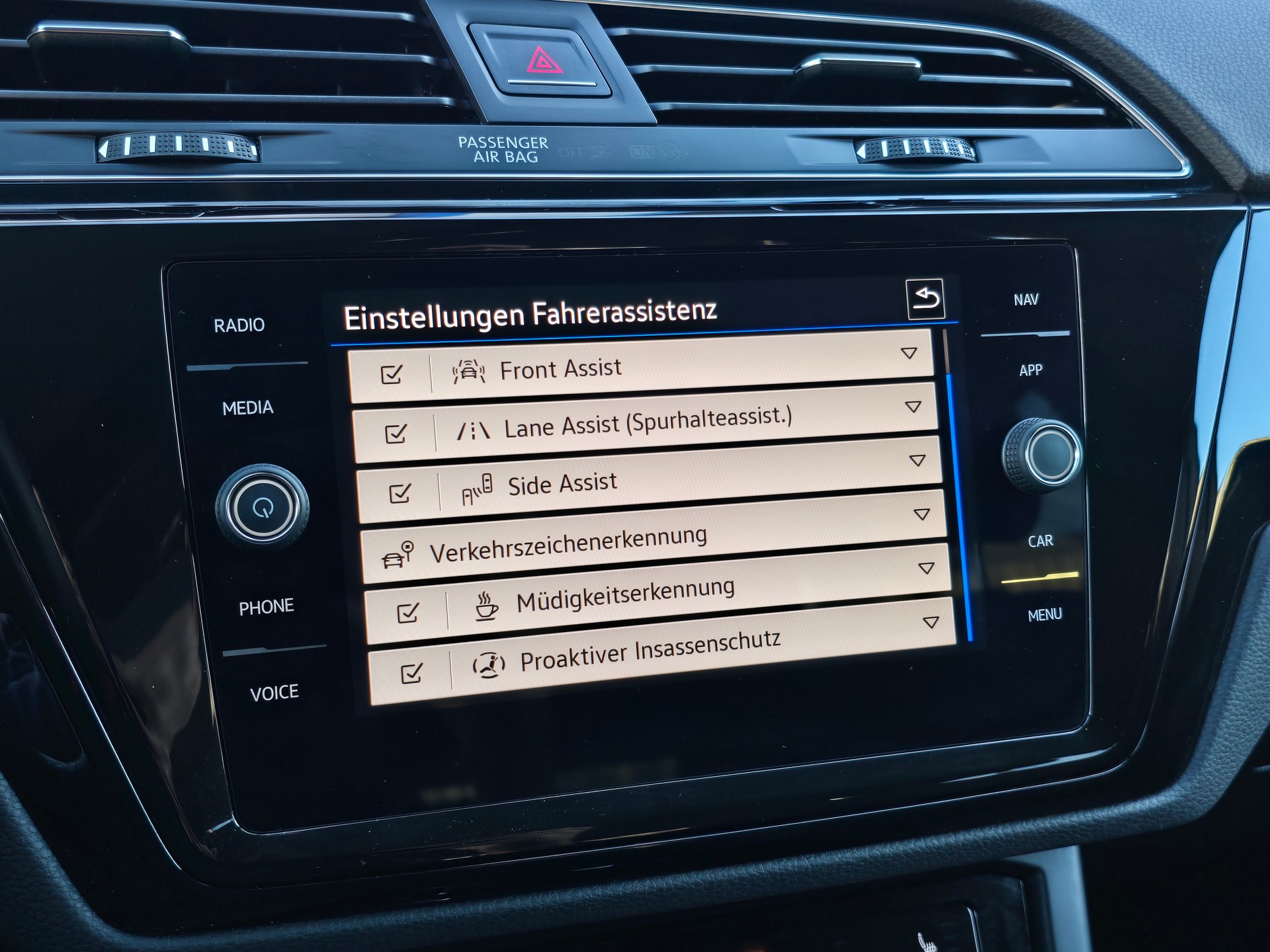 VW Touran 2.0 TDI BlueMotion Technology Comfortline DSG-image-27