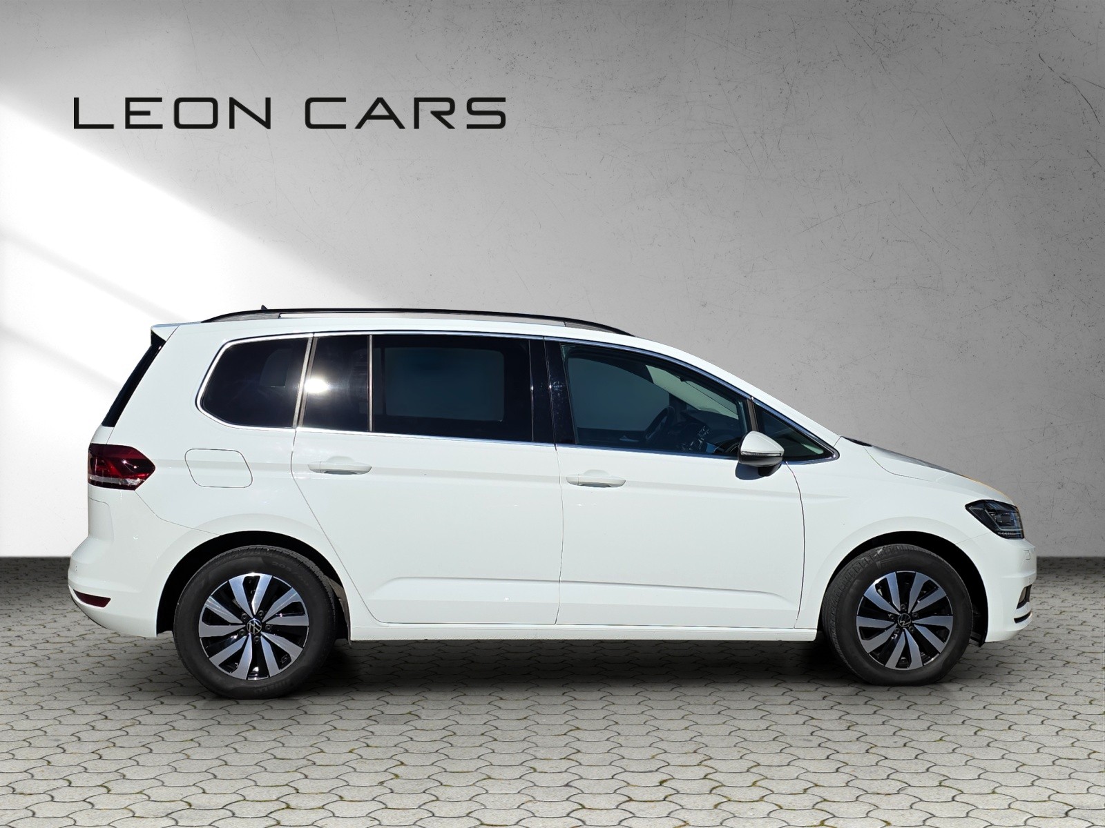 VW Touran 2.0 TDI BlueMotion Technology Comfortline DSG-image-3