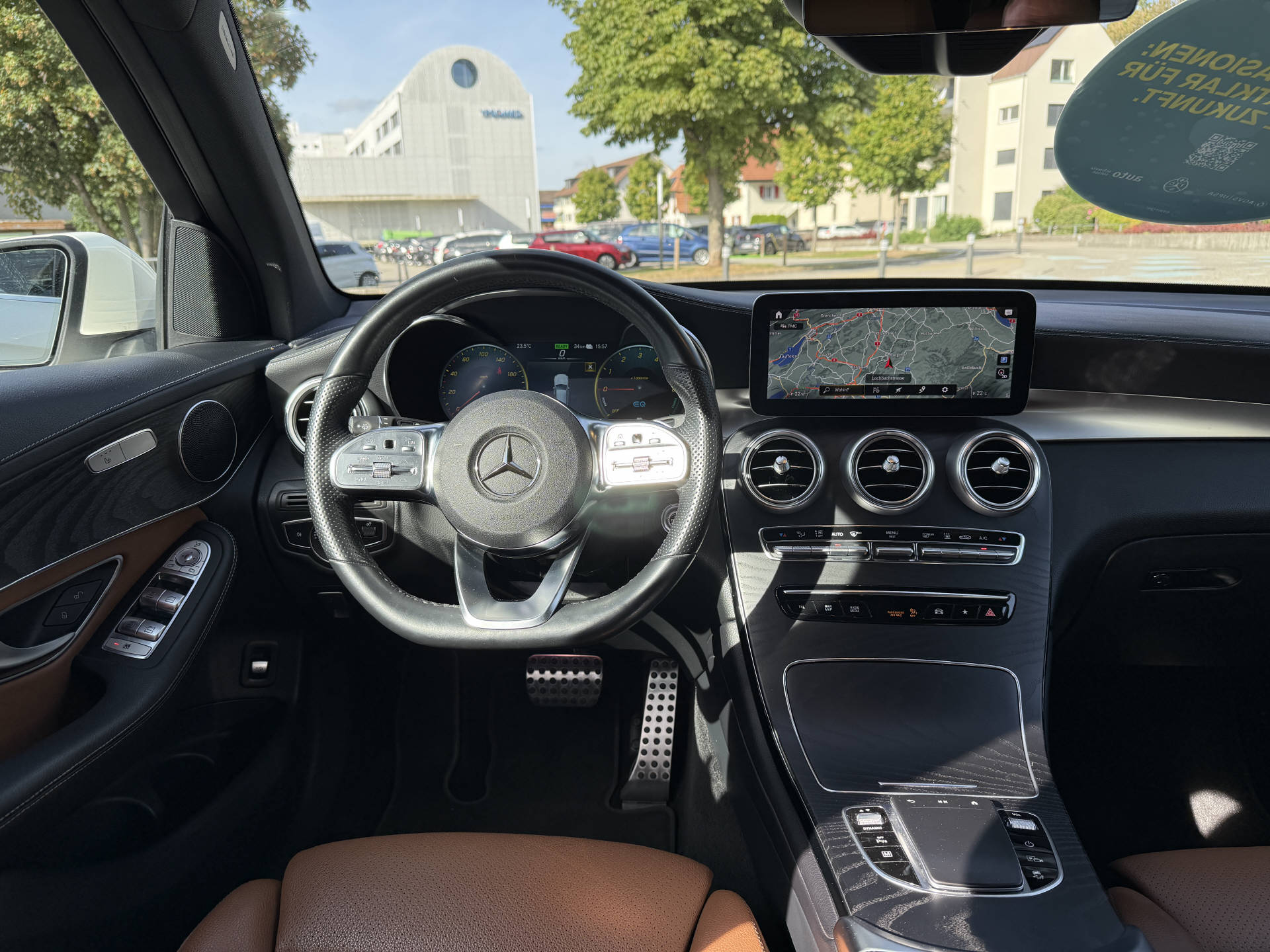 MERCEDES-BENZ GLC 300 de AMG Line 4m-image-4