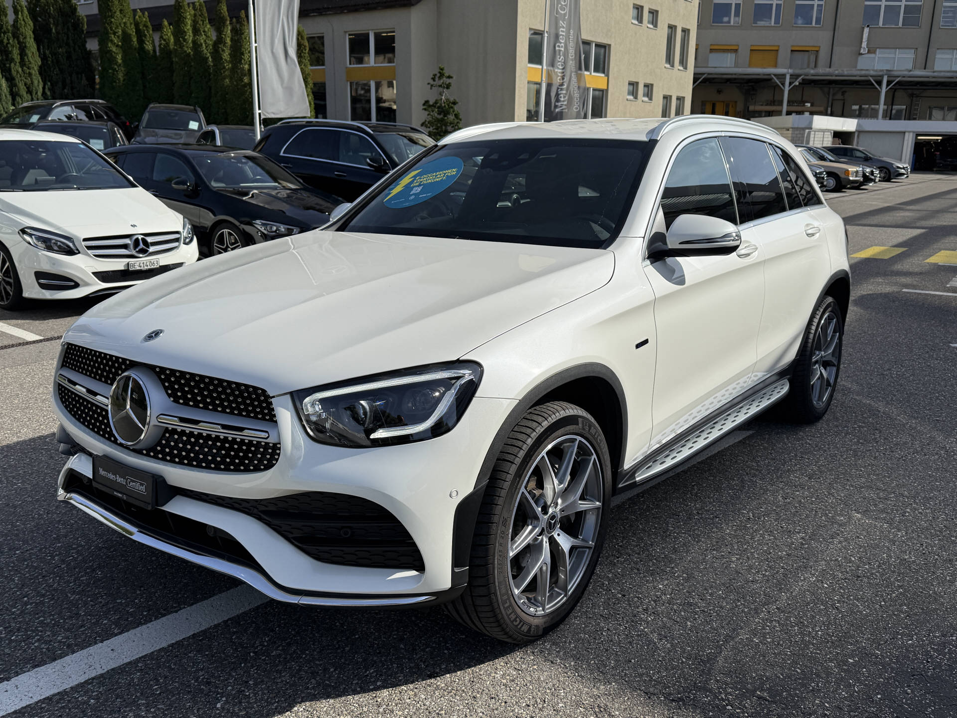 MERCEDES-BENZ GLC 300 de AMG Line 4m-image-2