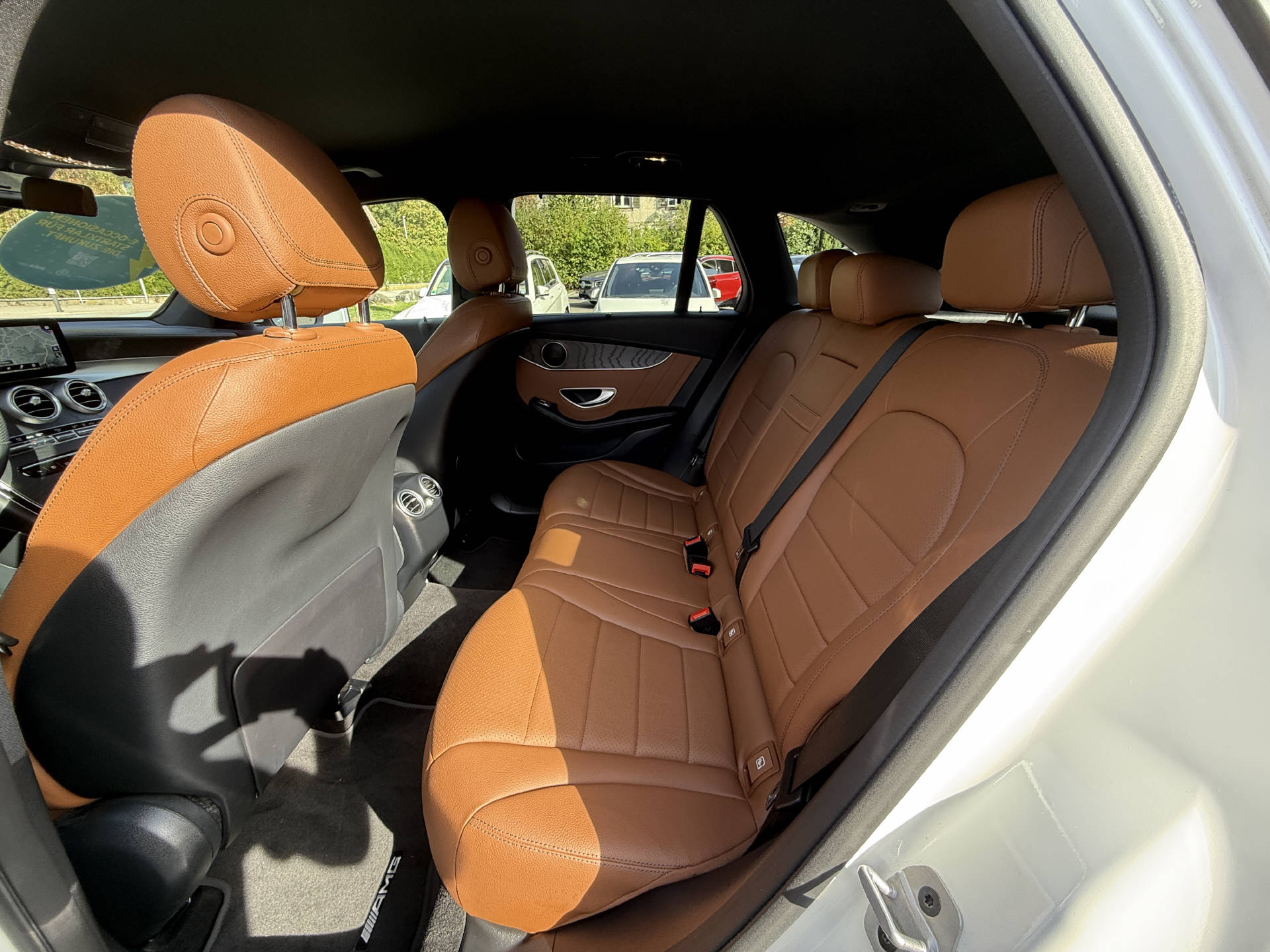 MERCEDES-BENZ GLC 300 de AMG Line 4m-image-5