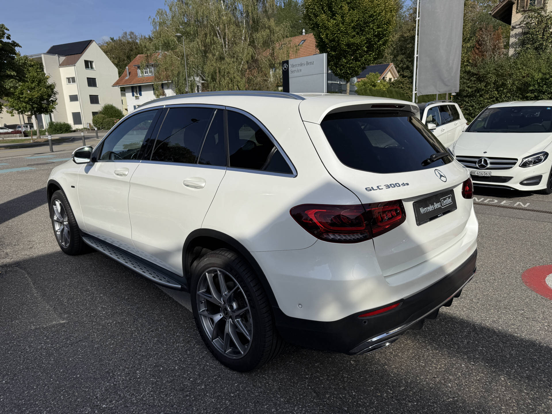 MERCEDES-BENZ GLC 300 de AMG Line 4m-image-6