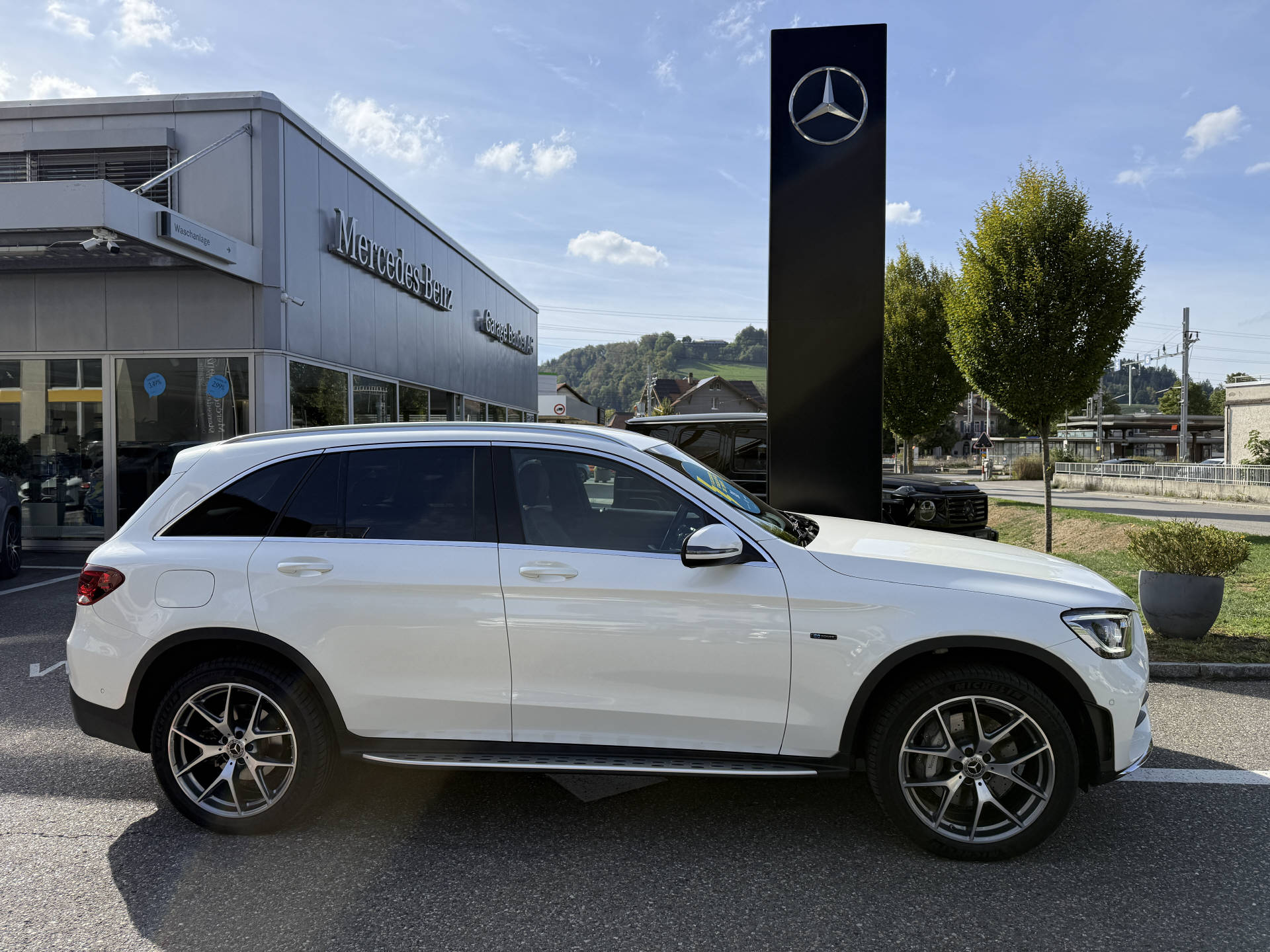 MERCEDES-BENZ GLC 300 de AMG Line 4m-image-9