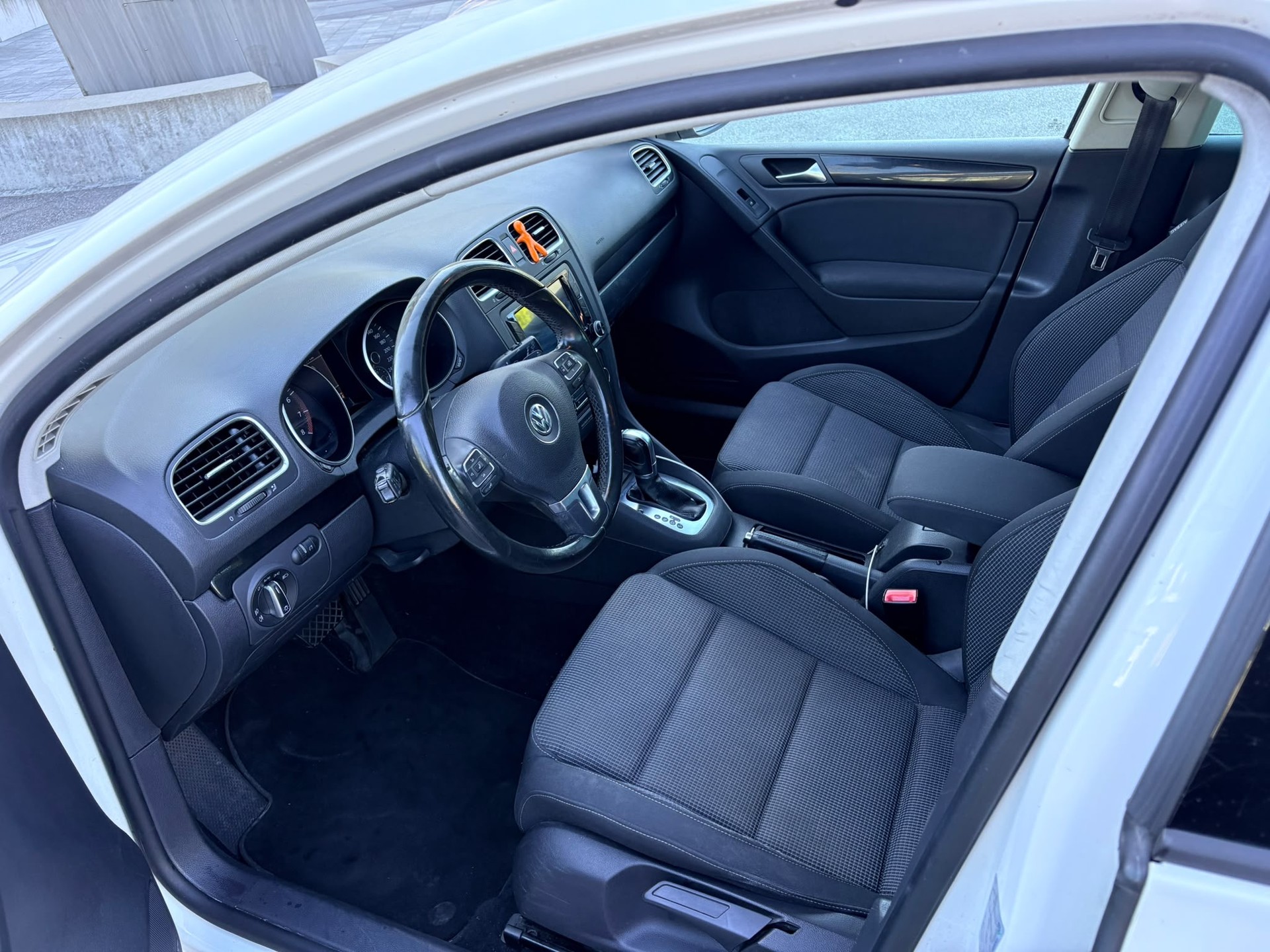 VW Golf 1.2 TSI BlueMotion Technology Comfortline DSG-image-8