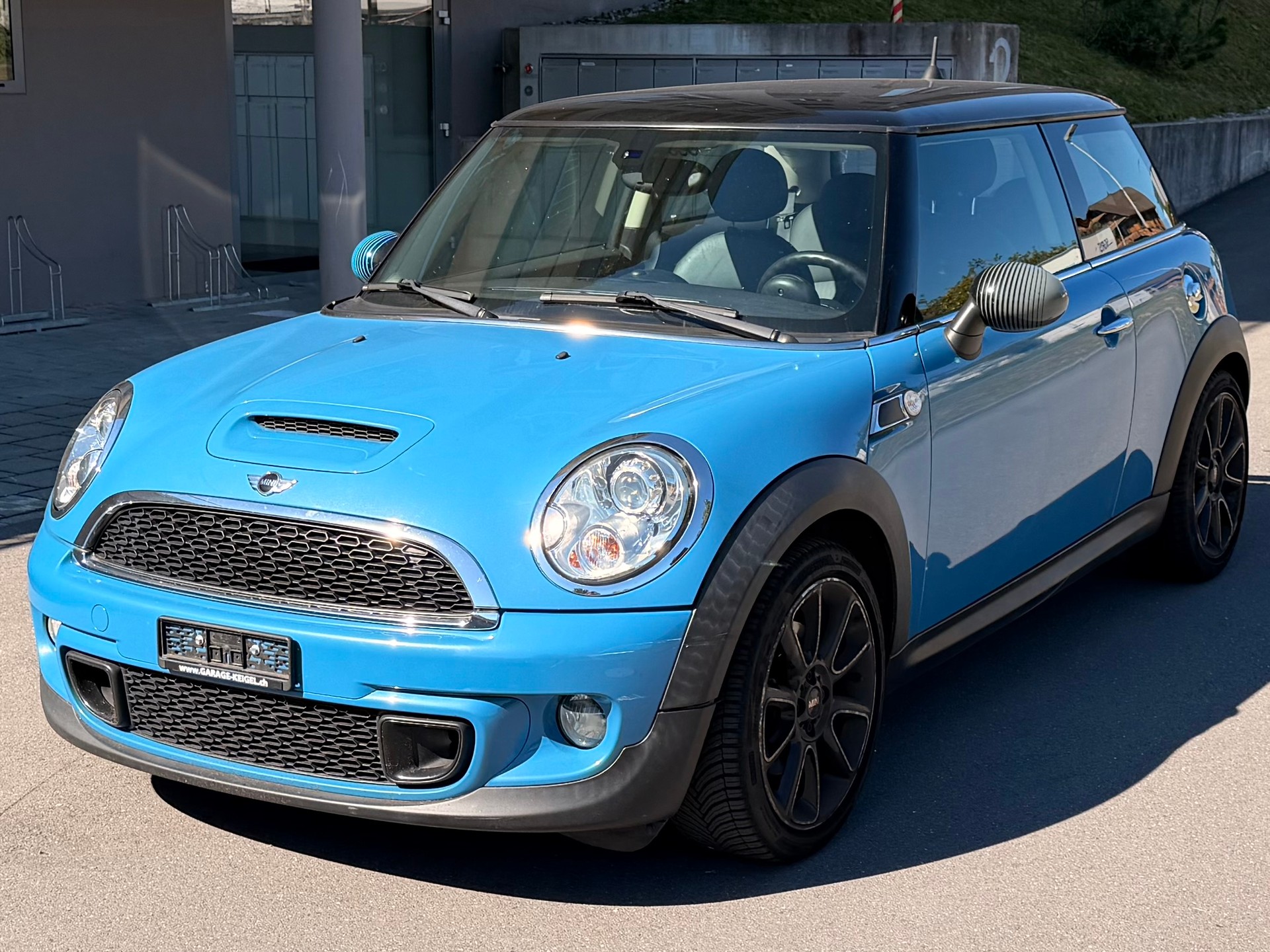 MINI Cooper S-image-6