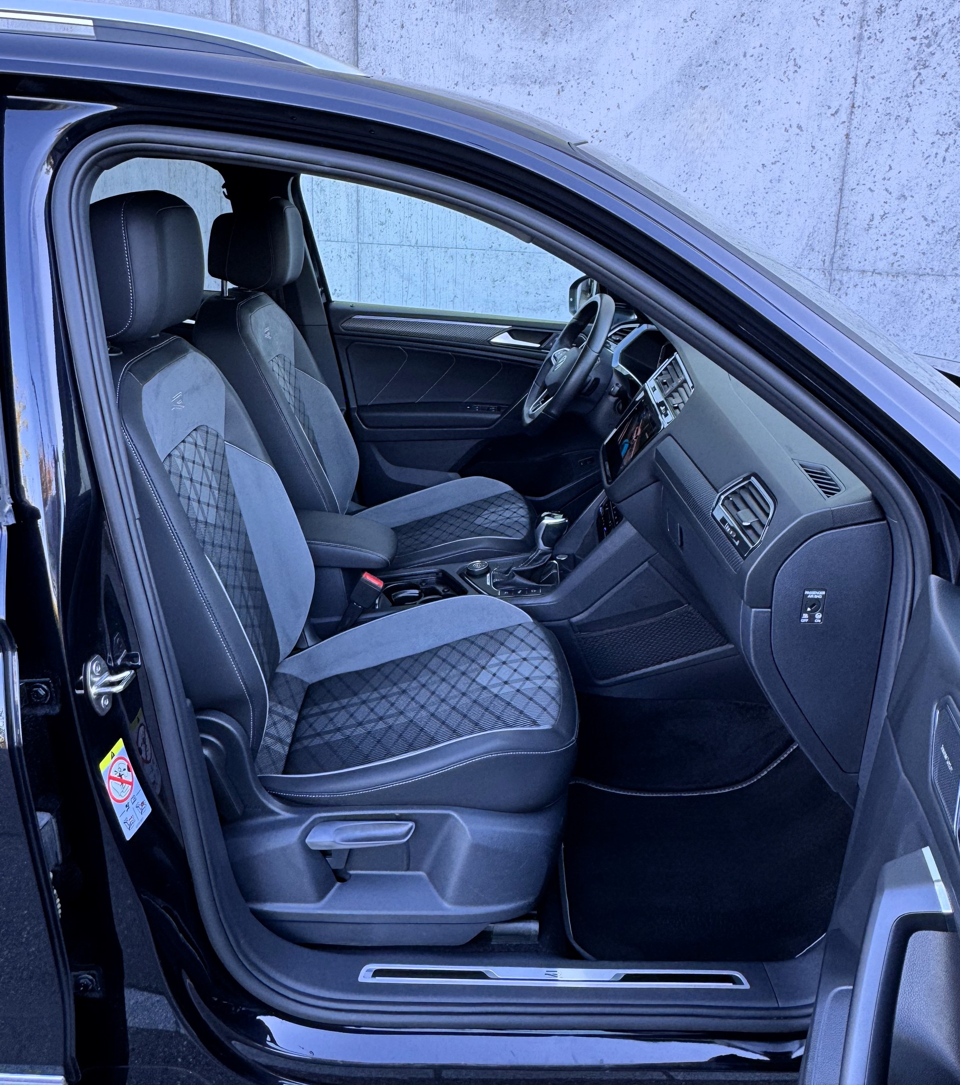 VW Tiguan Allspace 2.0TSI R-Line 4Motion DSG Herstellergarantie | gepflegt | CH FZ-image-14