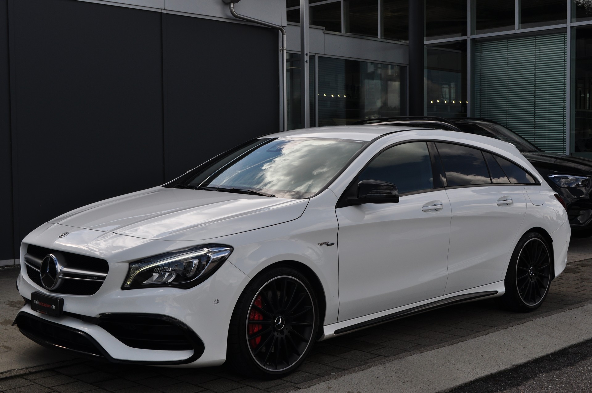 MERCEDES-BENZ CLA 45 AMG 4Matic Shooting Brake-image-1