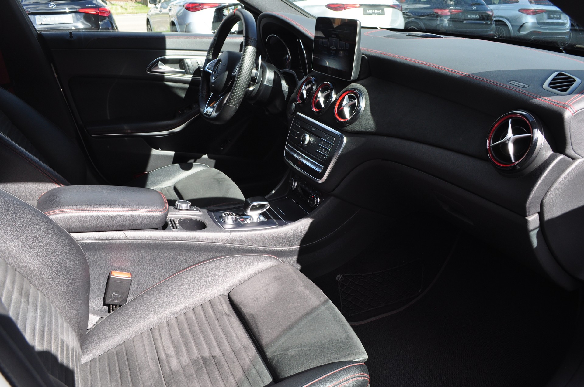 MERCEDES-BENZ CLA 45 AMG 4Matic Shooting Brake-image-6