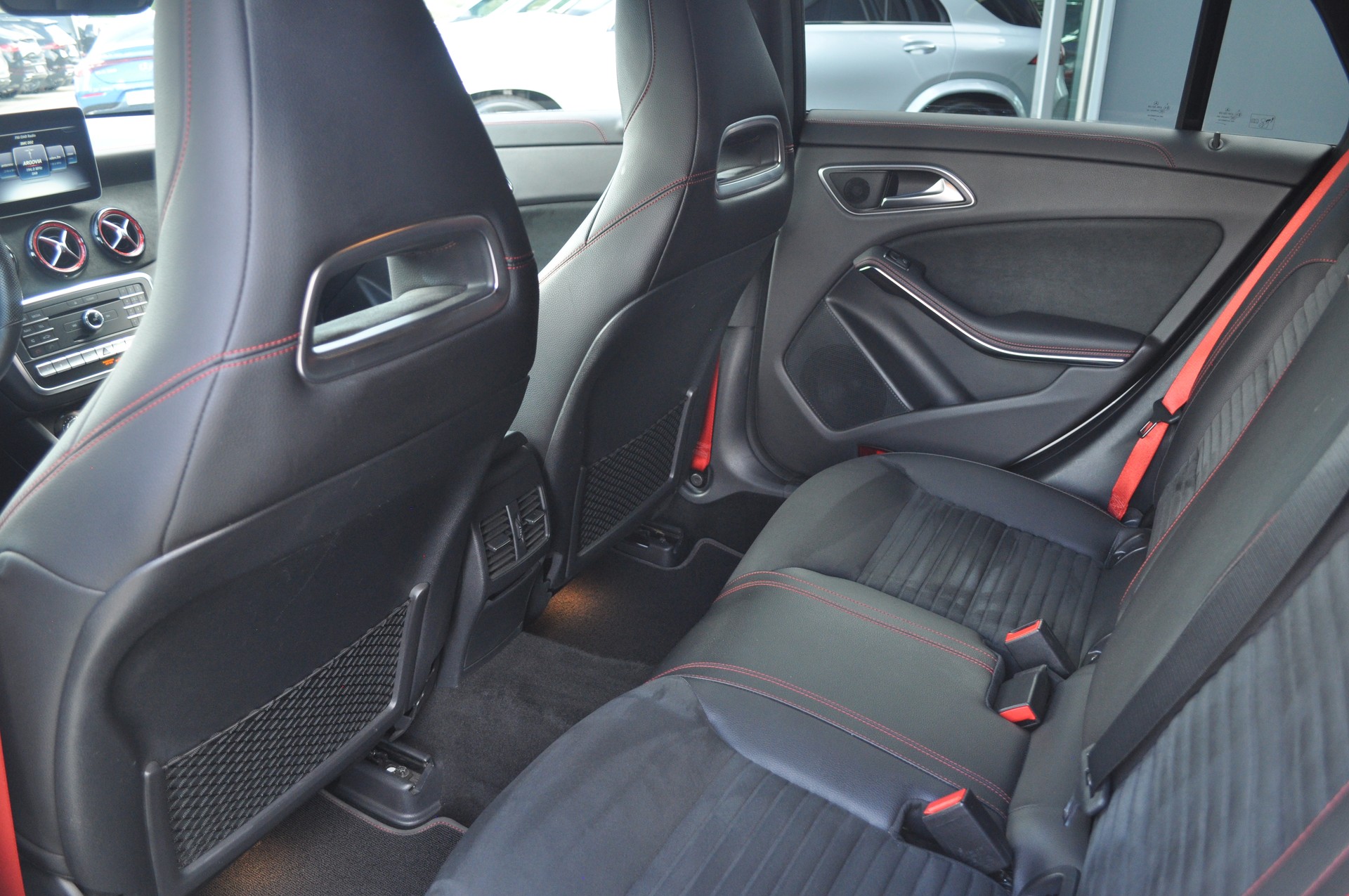 MERCEDES-BENZ CLA 45 AMG 4Matic Shooting Brake-image-9