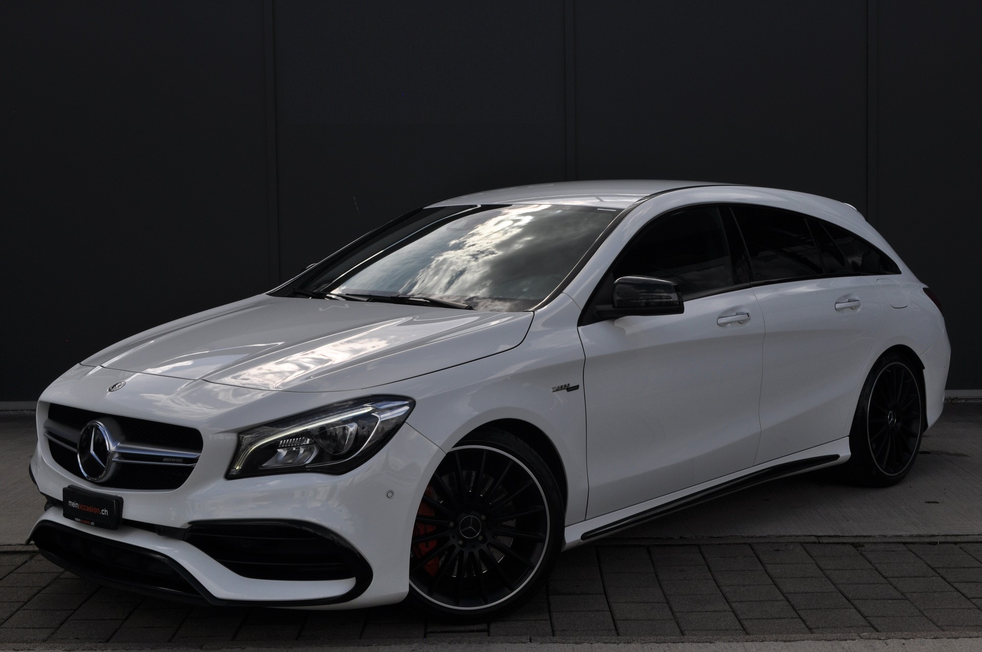 MERCEDES-BENZ CLA 45 AMG 4Matic Shooting Brake-image-0