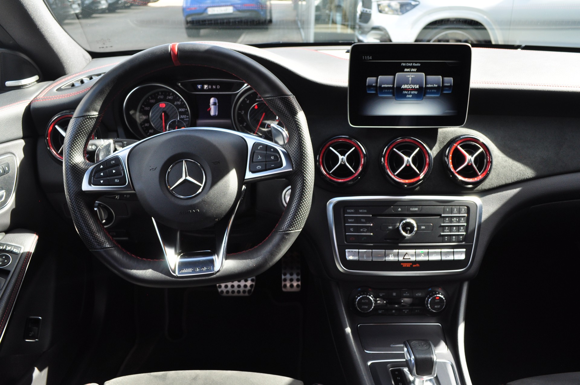 MERCEDES-BENZ CLA 45 AMG 4Matic Shooting Brake-image-11