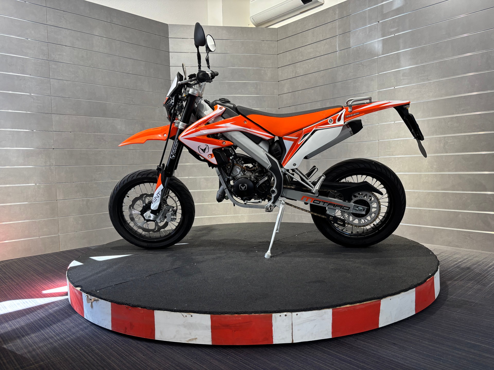 VENT 50 Sch-showroom-element-1