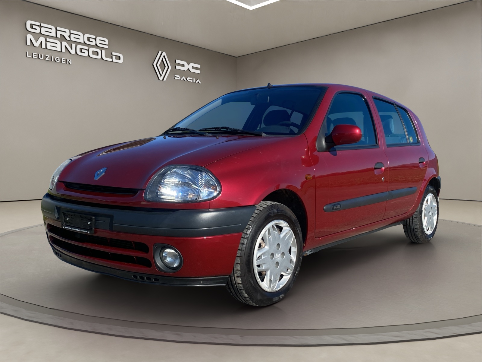 RENAULT Clio 1.6 RT-image-0