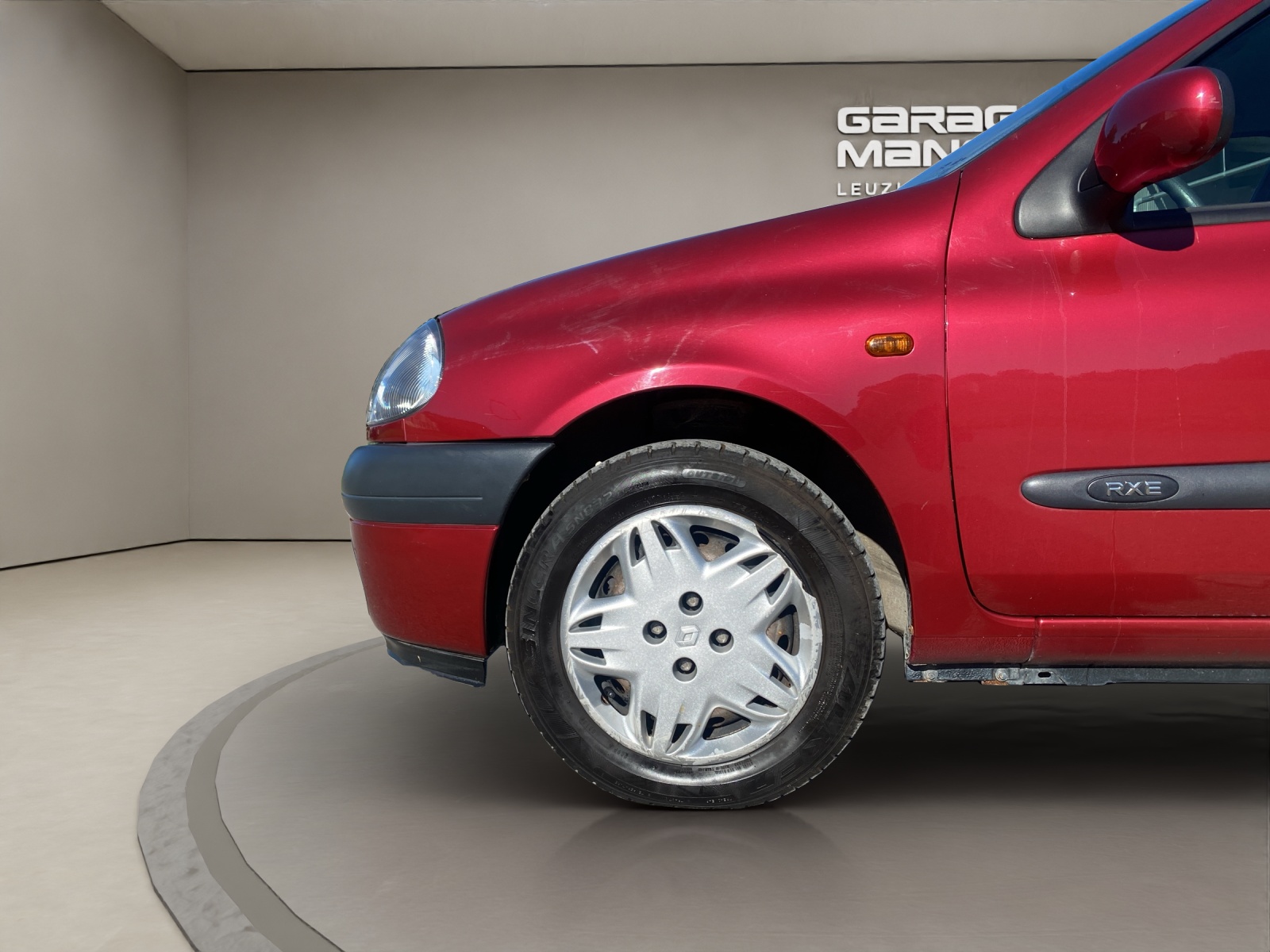 RENAULT Clio 1.6 RT-image-14