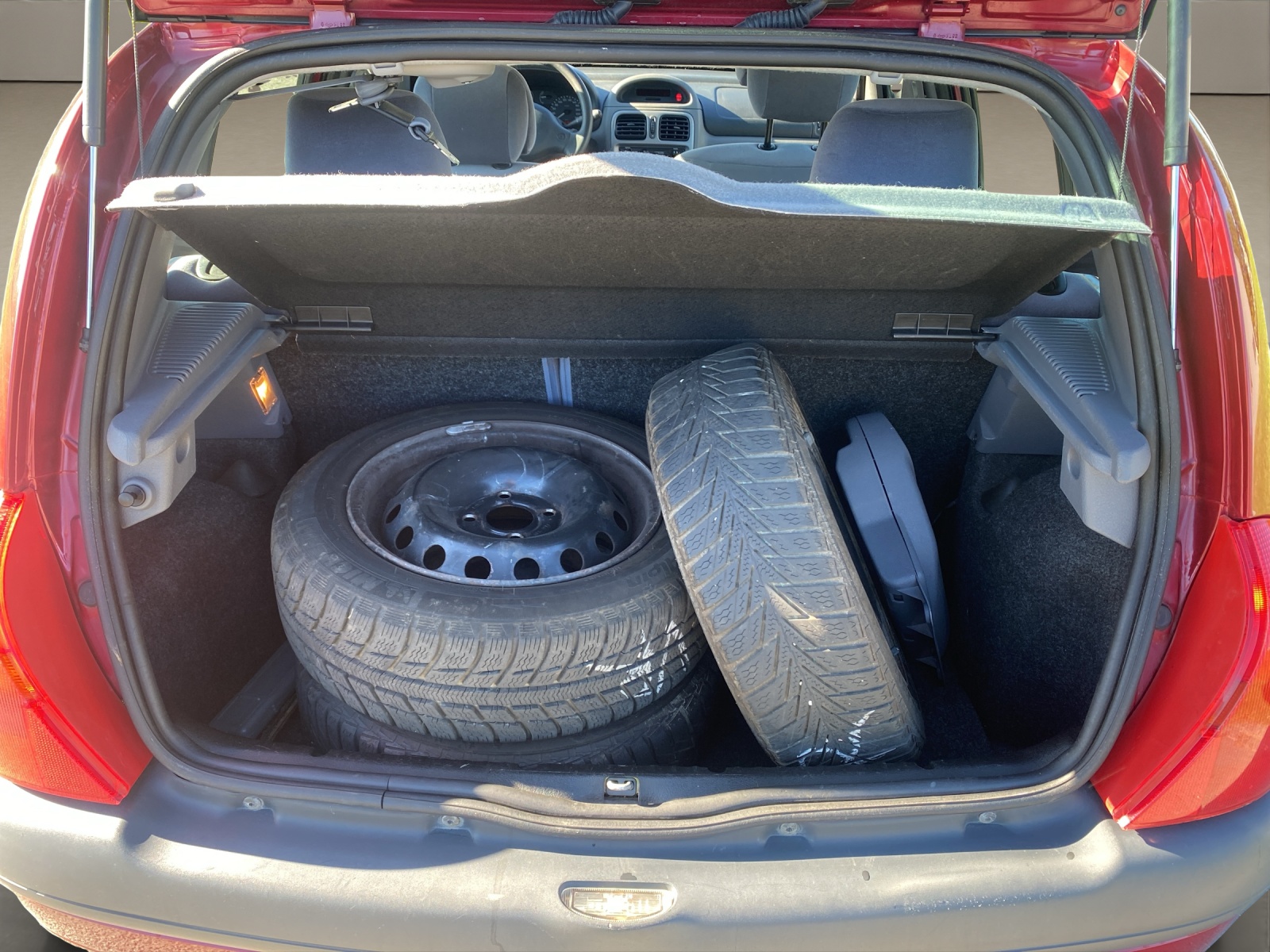 RENAULT Clio 1.6 RT-image-12