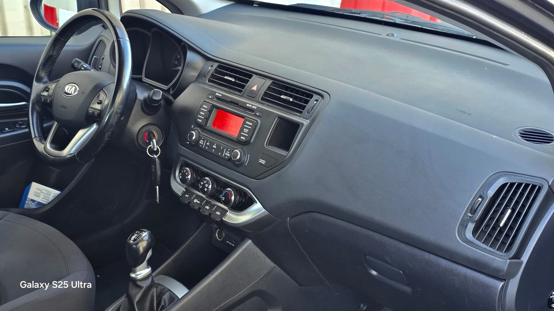 KIA Rio 1.4 CRDi Trend-image-11