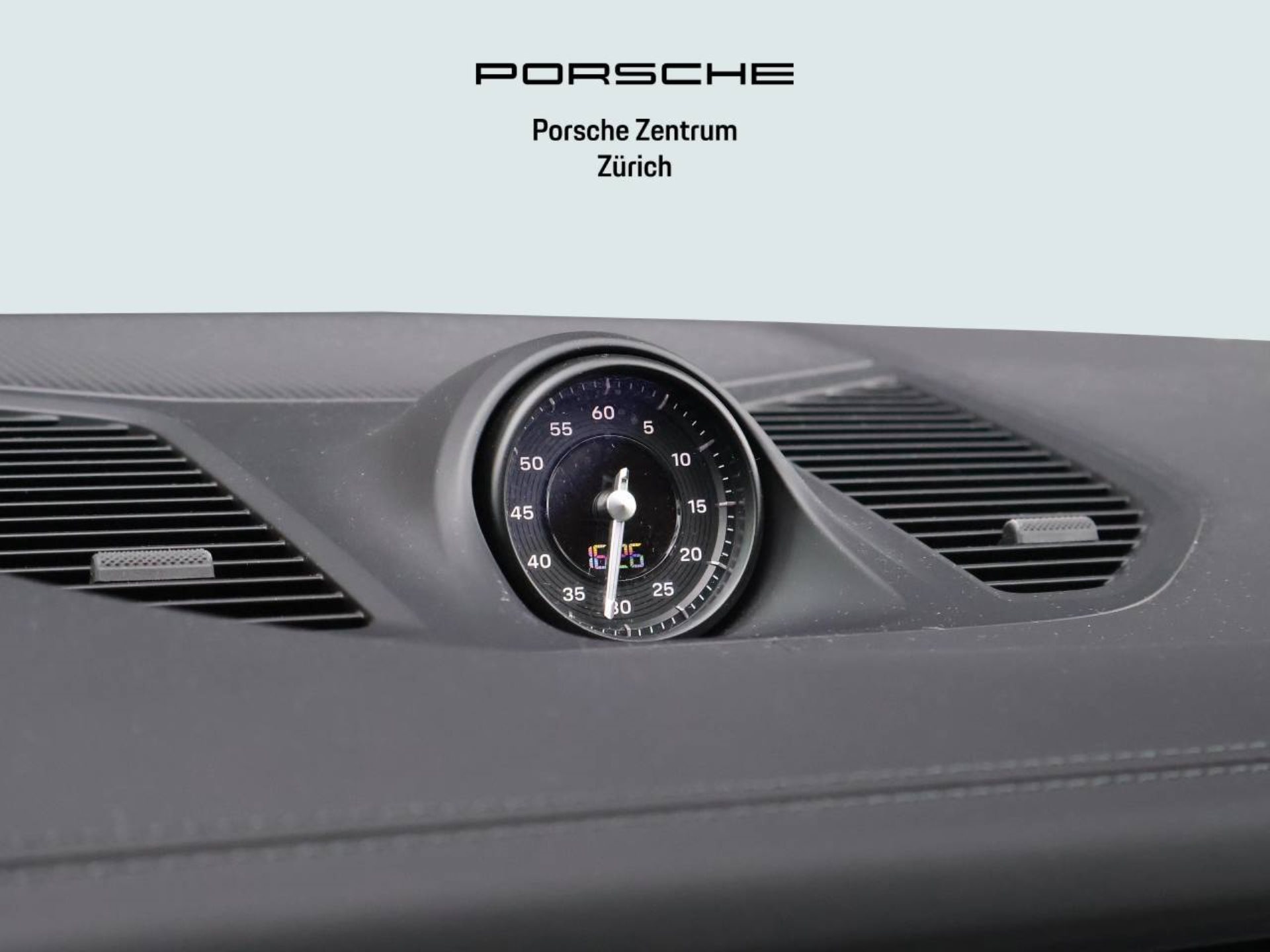 PORSCHE Cayenne S E-Hybrid Coupé-image-21