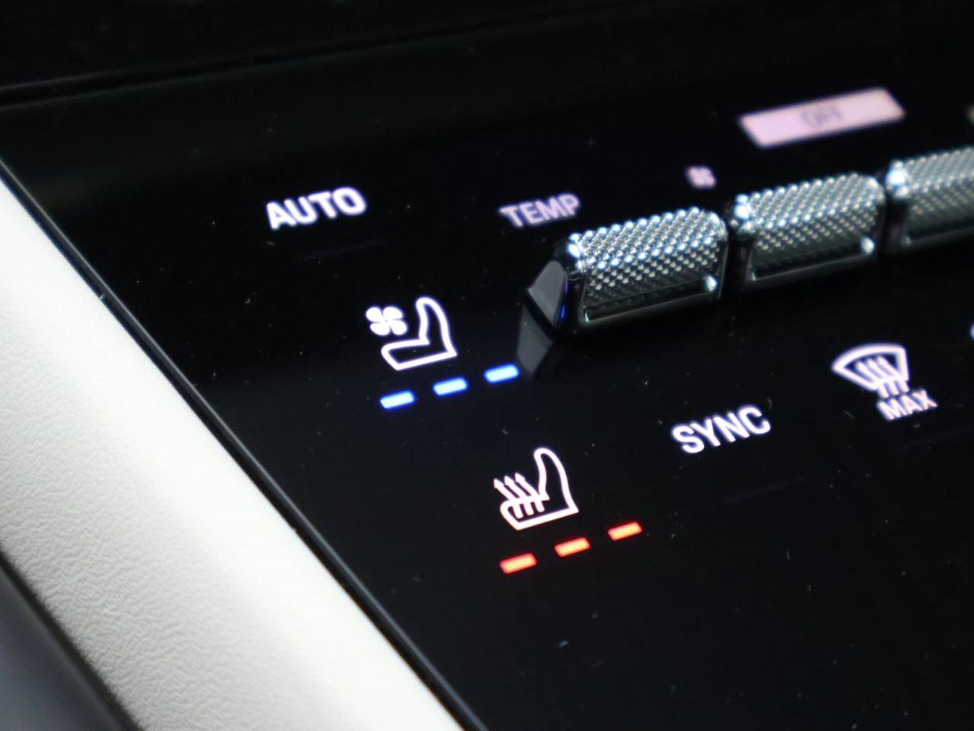 PORSCHE Cayenne S E-Hybrid Coupé-image-23