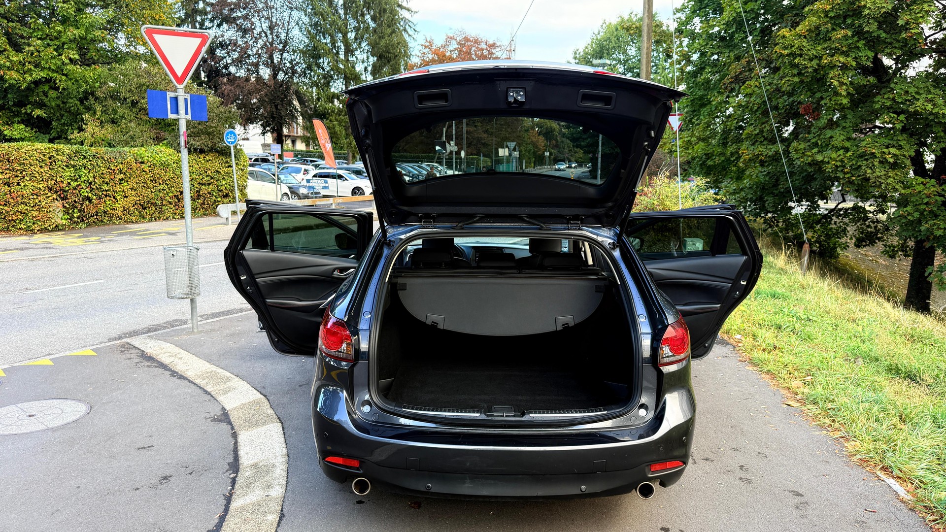 MAZDA 6 Sportwagon 2.2 D 16V HP Revolution Automatic-image-15