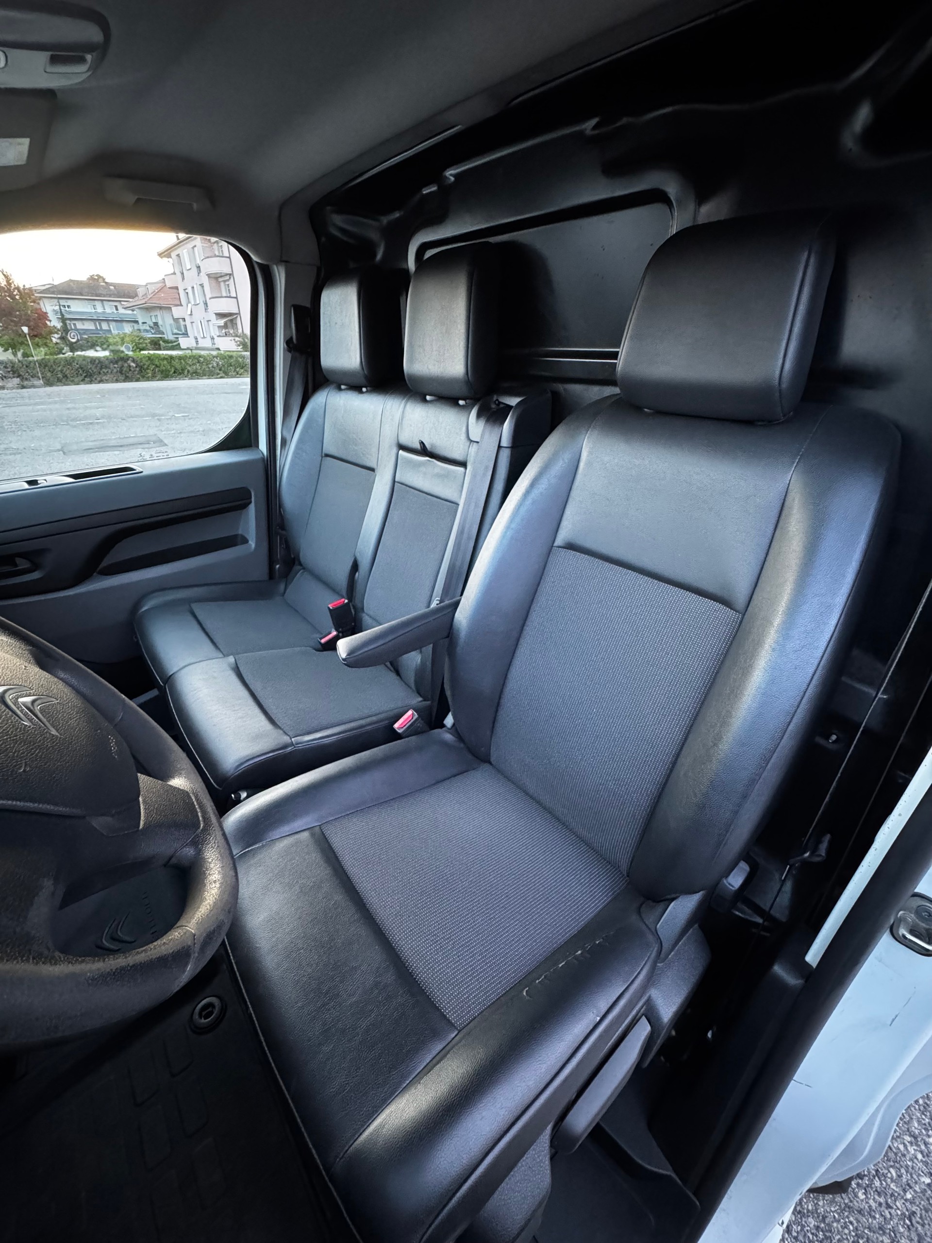 CITROEN Jumpy 1.5 BlueHDi 100 M Club-image-8