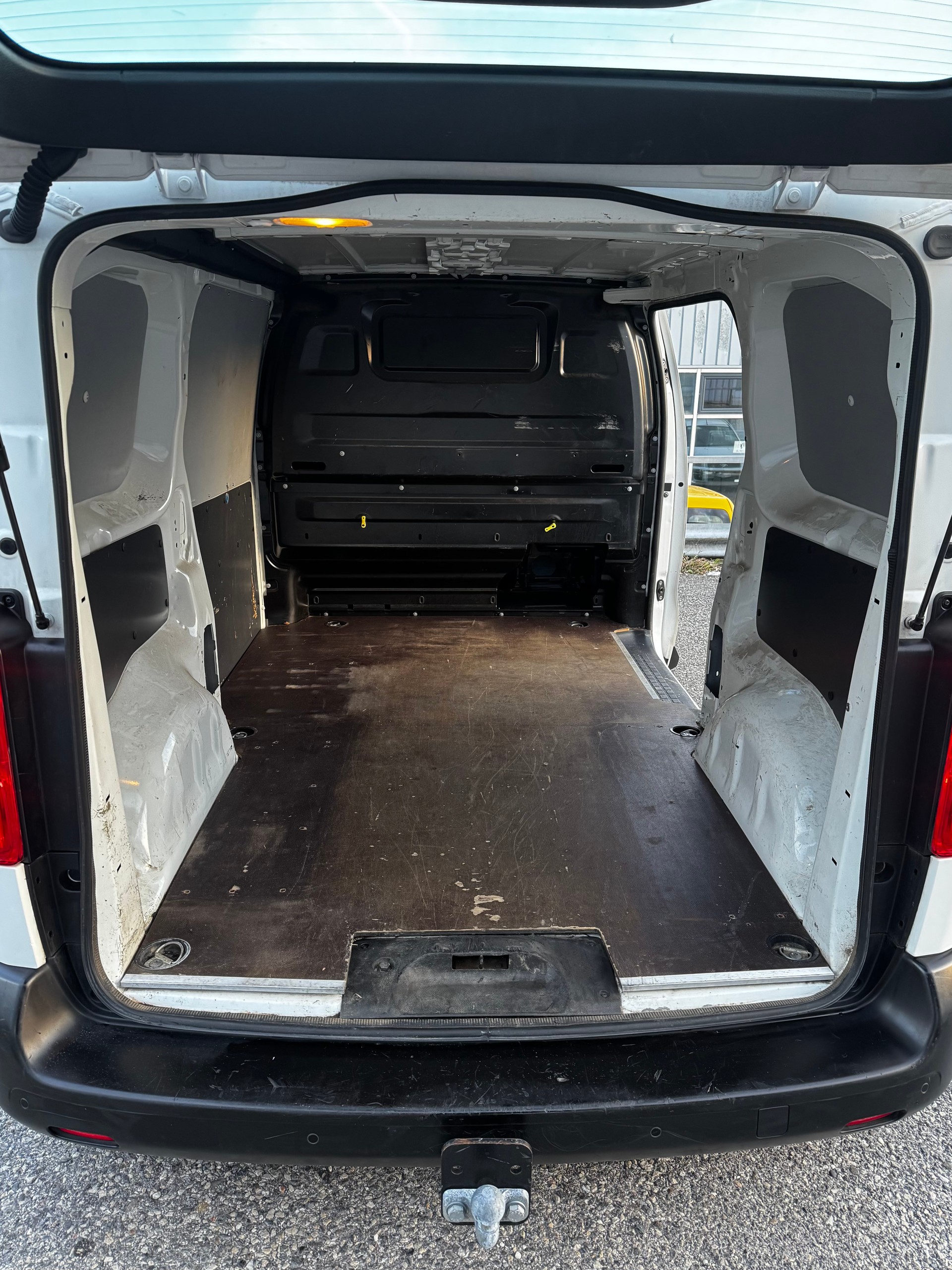 CITROEN Jumpy 1.5 BlueHDi 100 M Club-image-6
