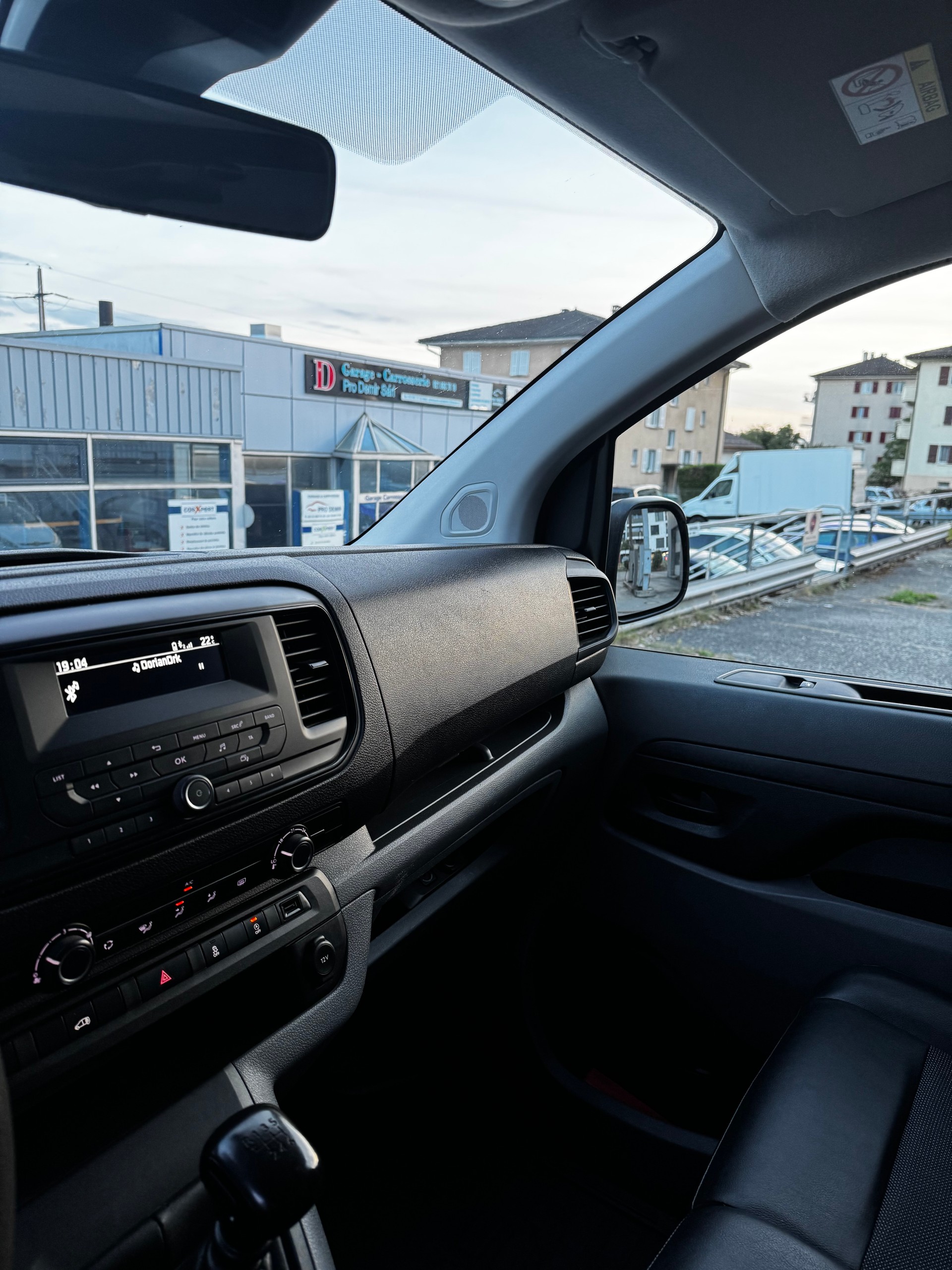 CITROEN Jumpy 1.5 BlueHDi 100 M Club-image-12