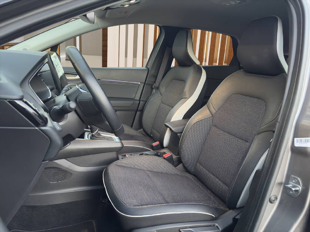 MITSUBISHI ASX 1.6 PHEV Intense-image-8