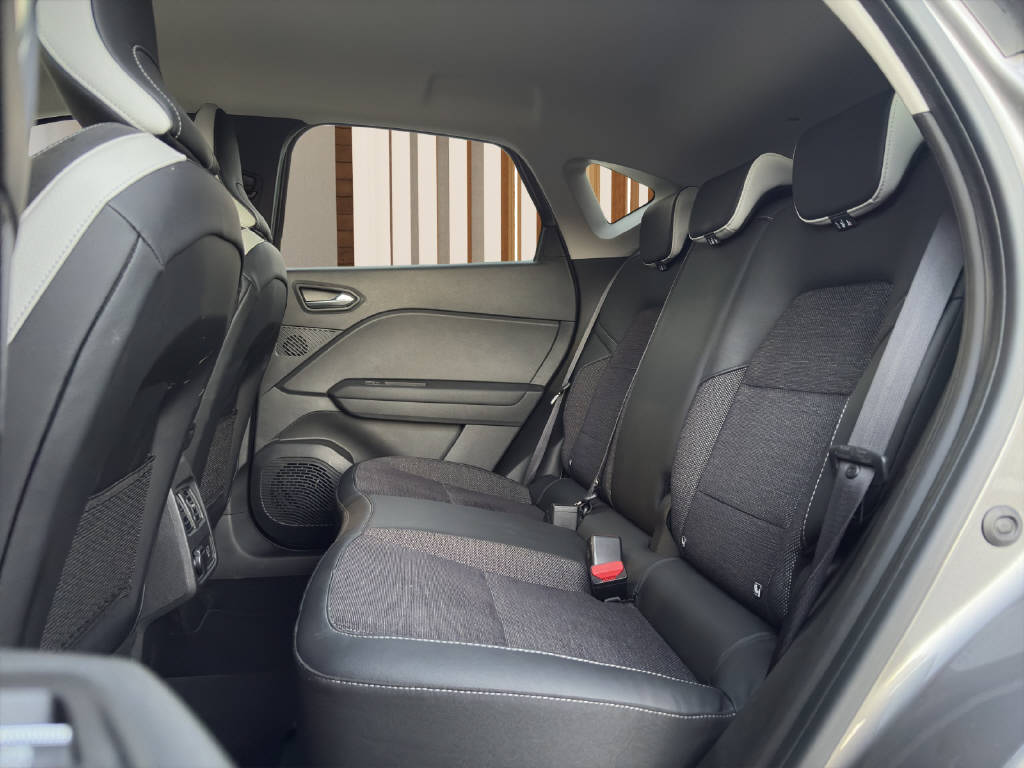 MITSUBISHI ASX 1.6 PHEV Intense-image-12