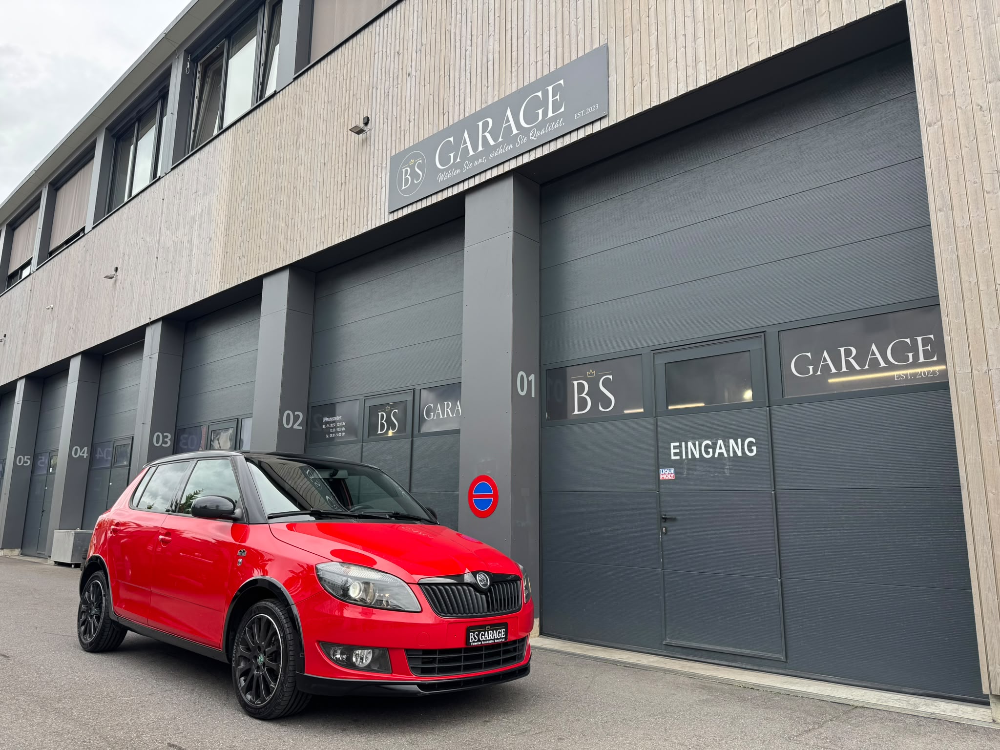 Car photo