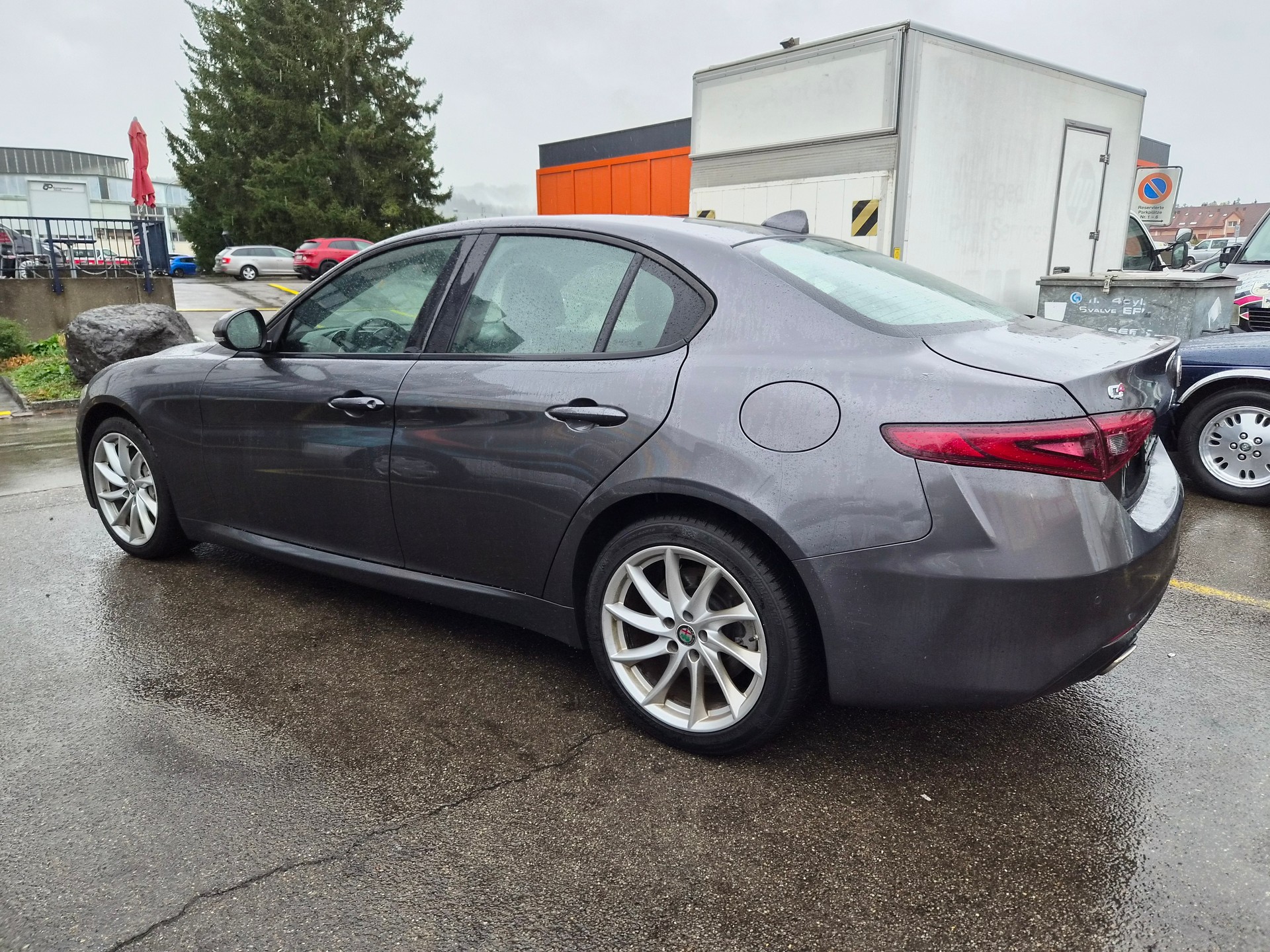 ALFA ROMEO Giulia 2.2 JTDM Business Automatic Q4-showroom-element-3