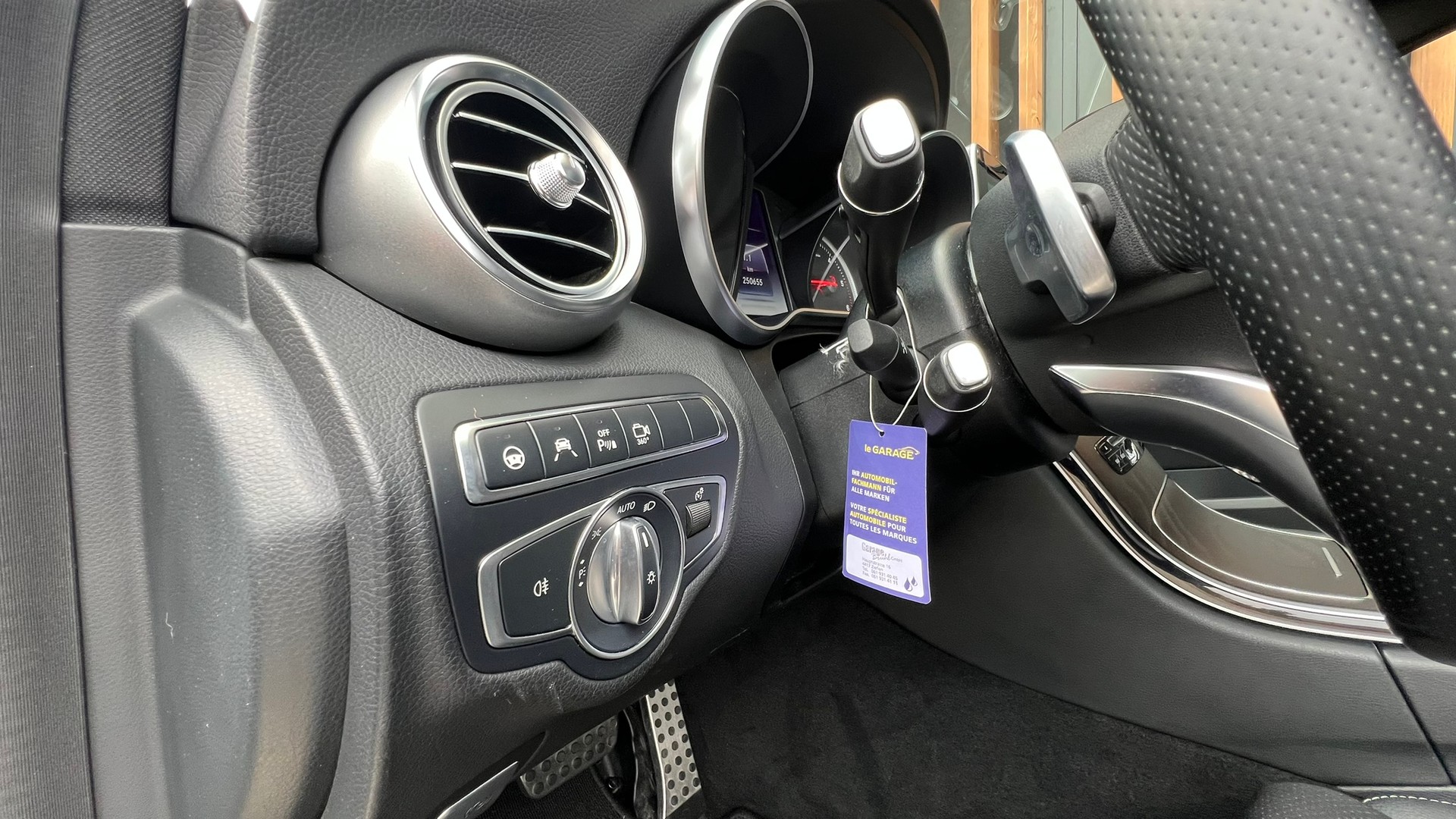 MERCEDES-BENZ C 250 d SWISS STAR AMG LINE 4MATIC 9G-TRONIC l 204 PS-image-26